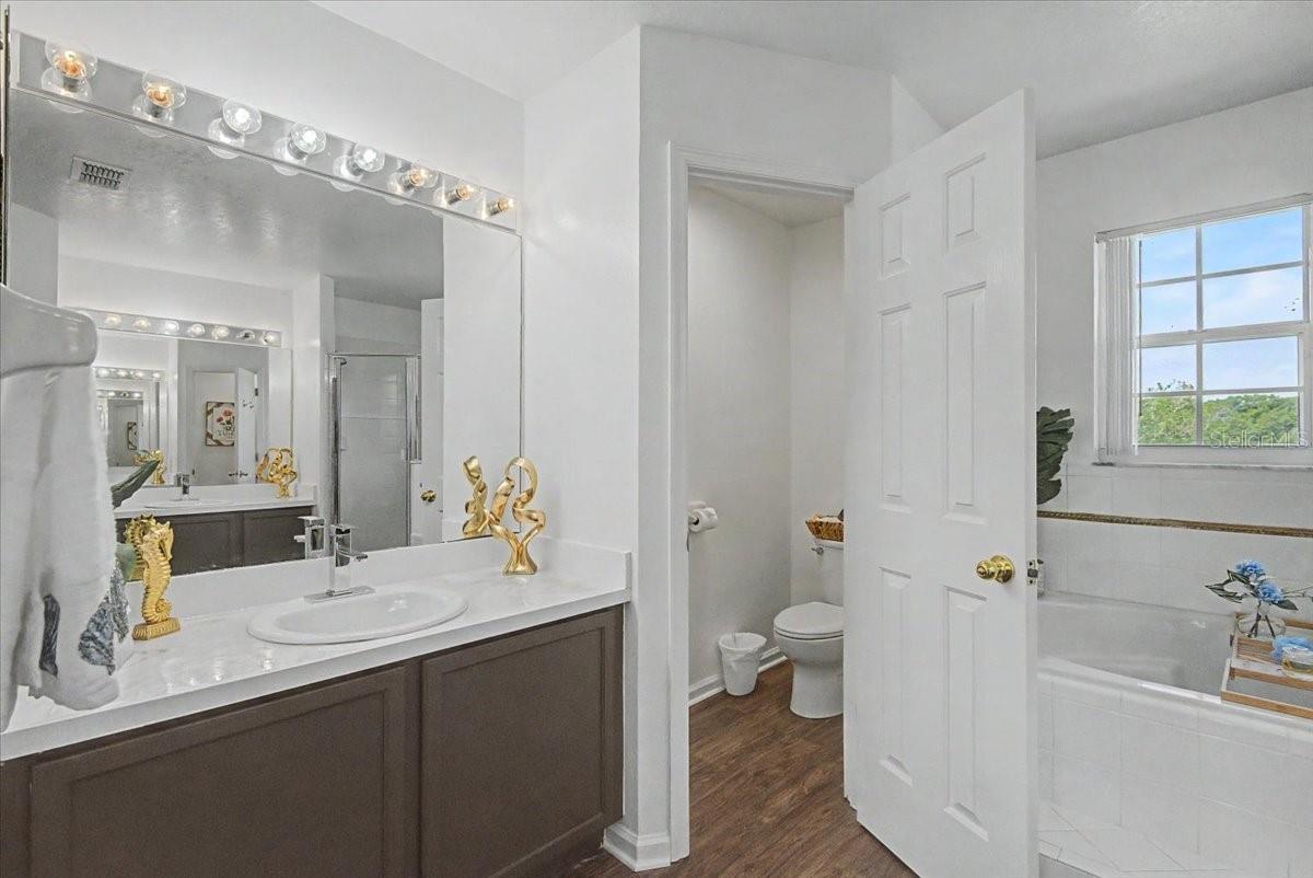 Image 21 of 37 For 5039 Heatherlake Terrace