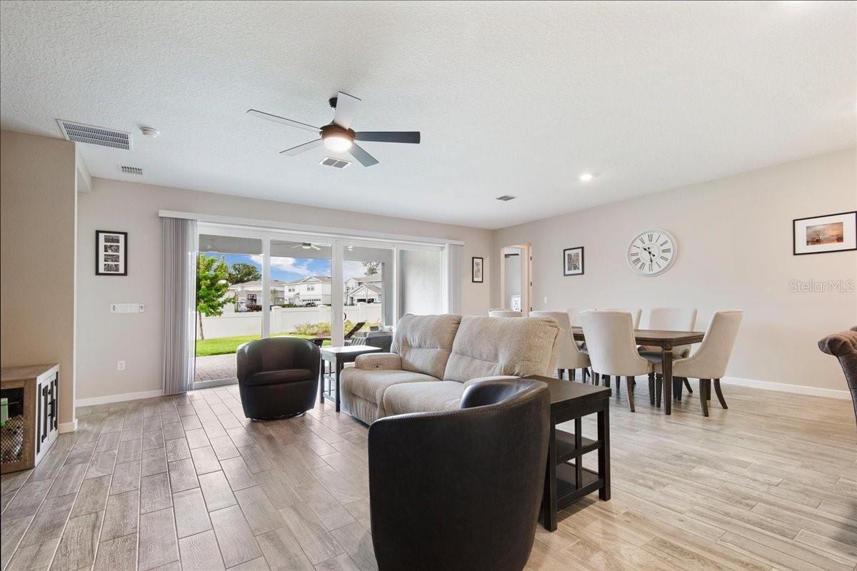 Image 11 of 32 For 15363 Willow Ridge Drive