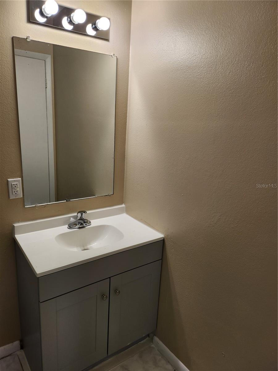 Image 10 of 29 For 2429 Centennial Boulevard