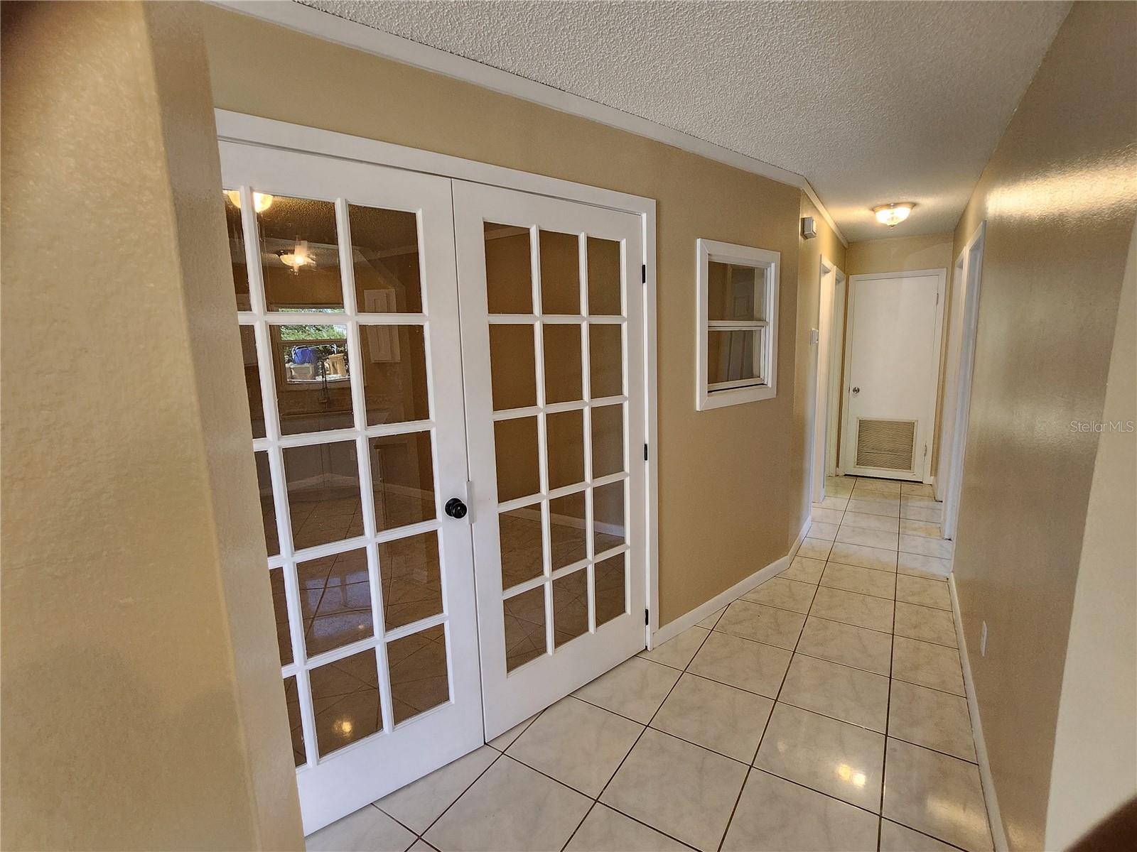 Image 6 of 29 For 2429 Centennial Boulevard