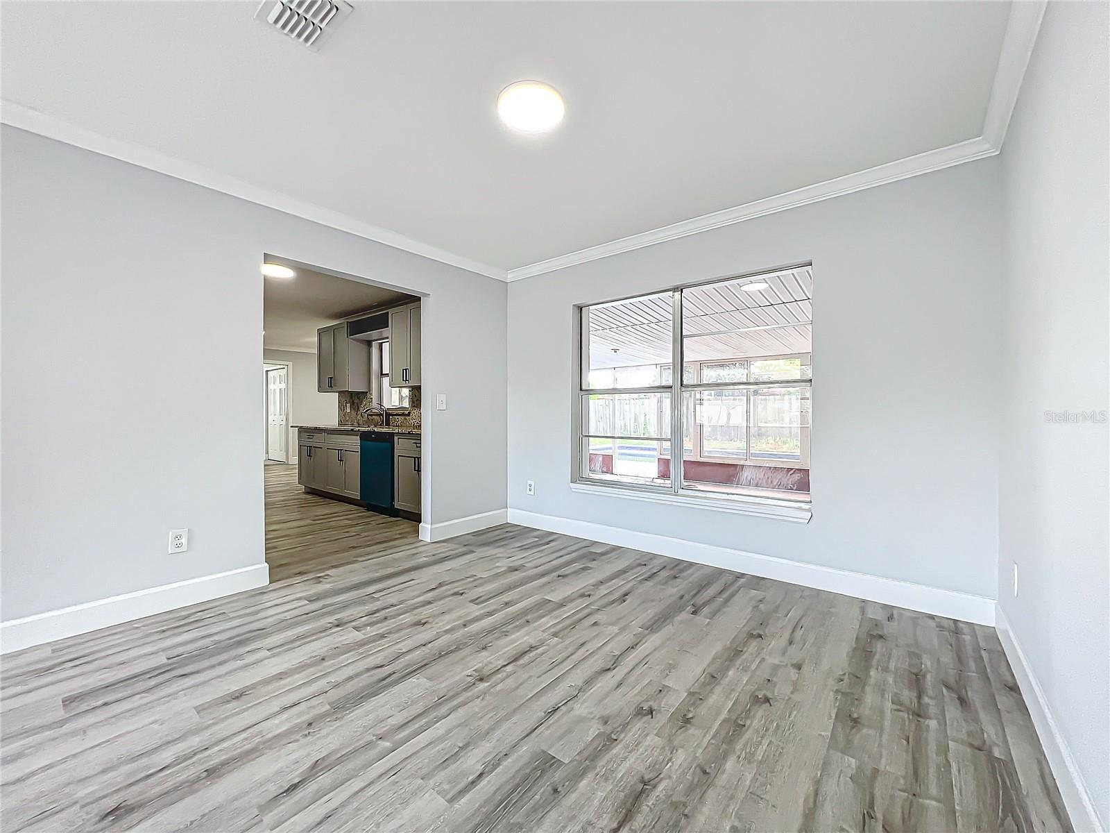 Image 12 of 35 For 3230 Caulfield Street