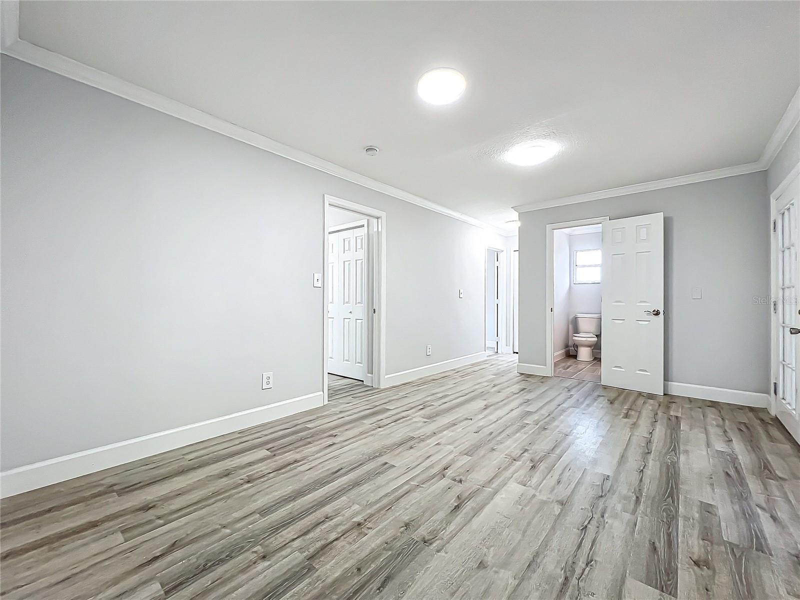 Image 21 of 35 For 3230 Caulfield Street
