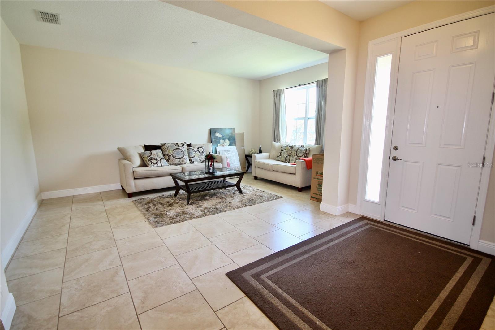 Image 2 of 37 For 1073 Cavan Drive