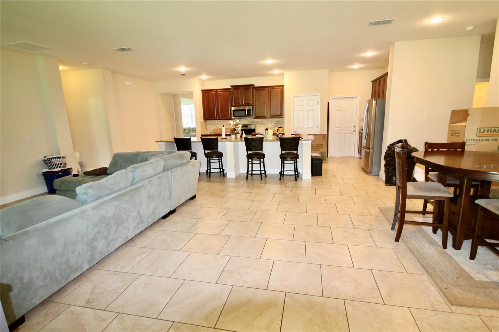 Image 4 of 37 For 1073 Cavan Drive