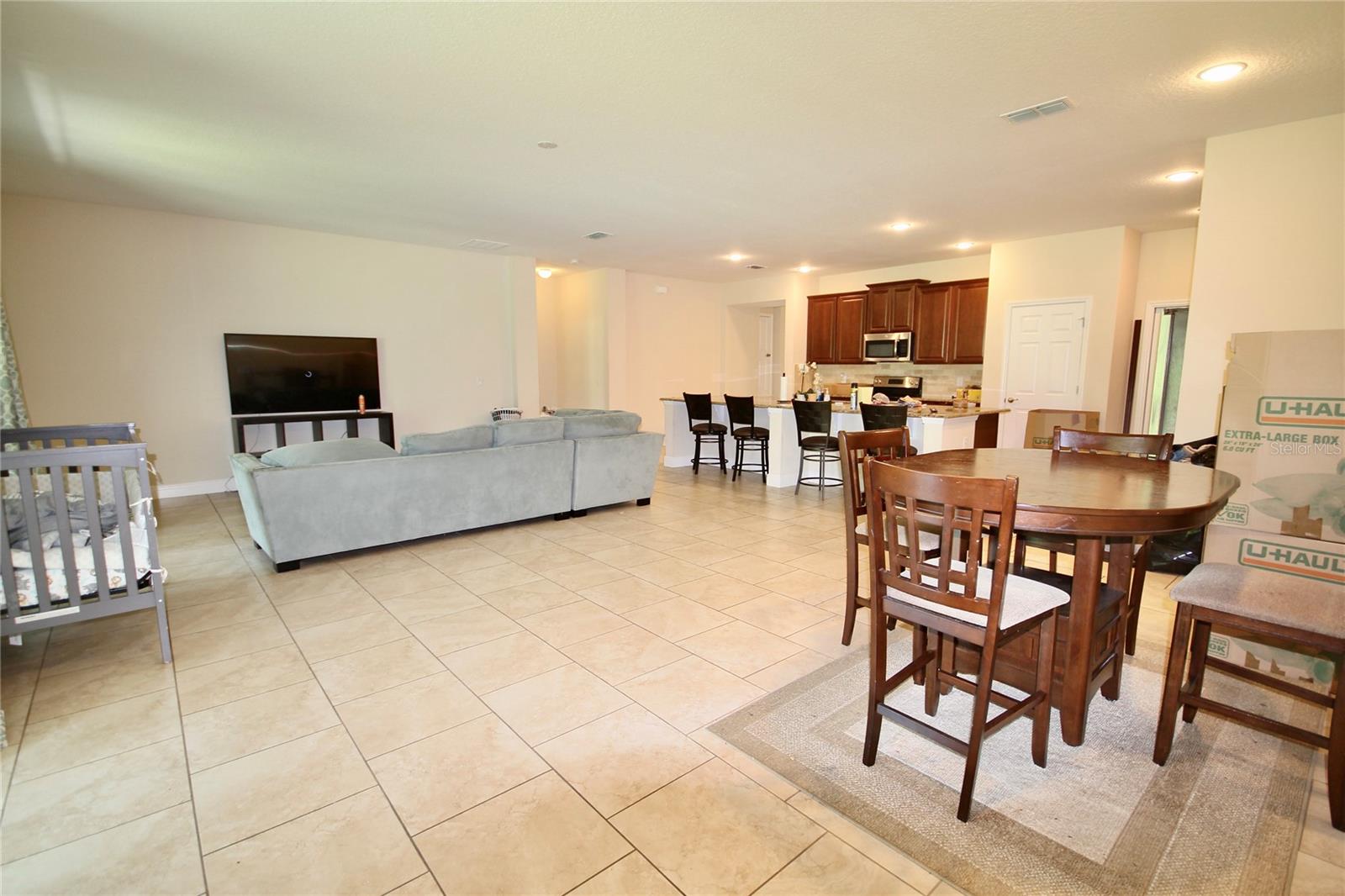 Image 5 of 37 For 1073 Cavan Drive