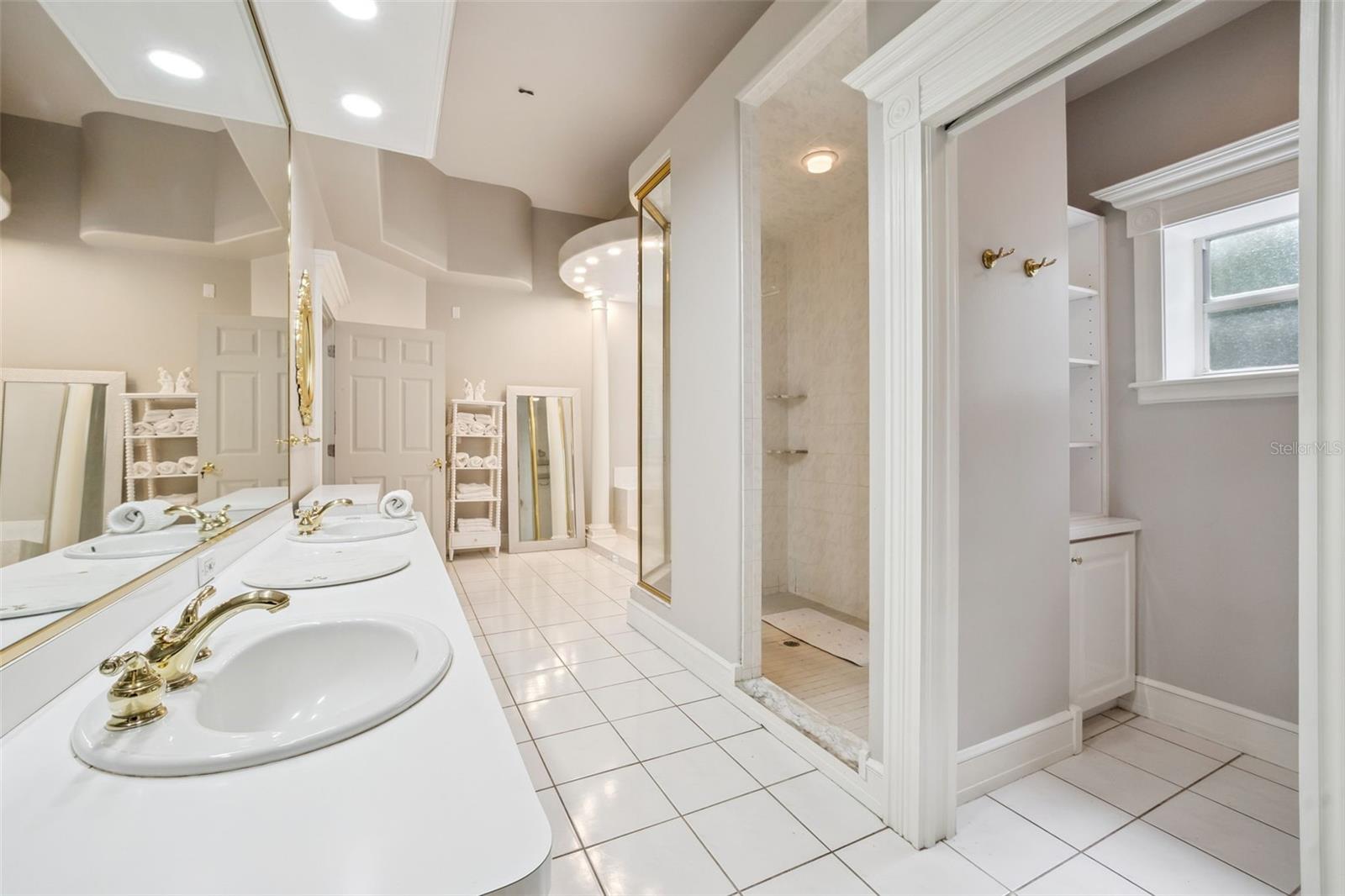 Image 19 of 68 For 21033 Violet Road