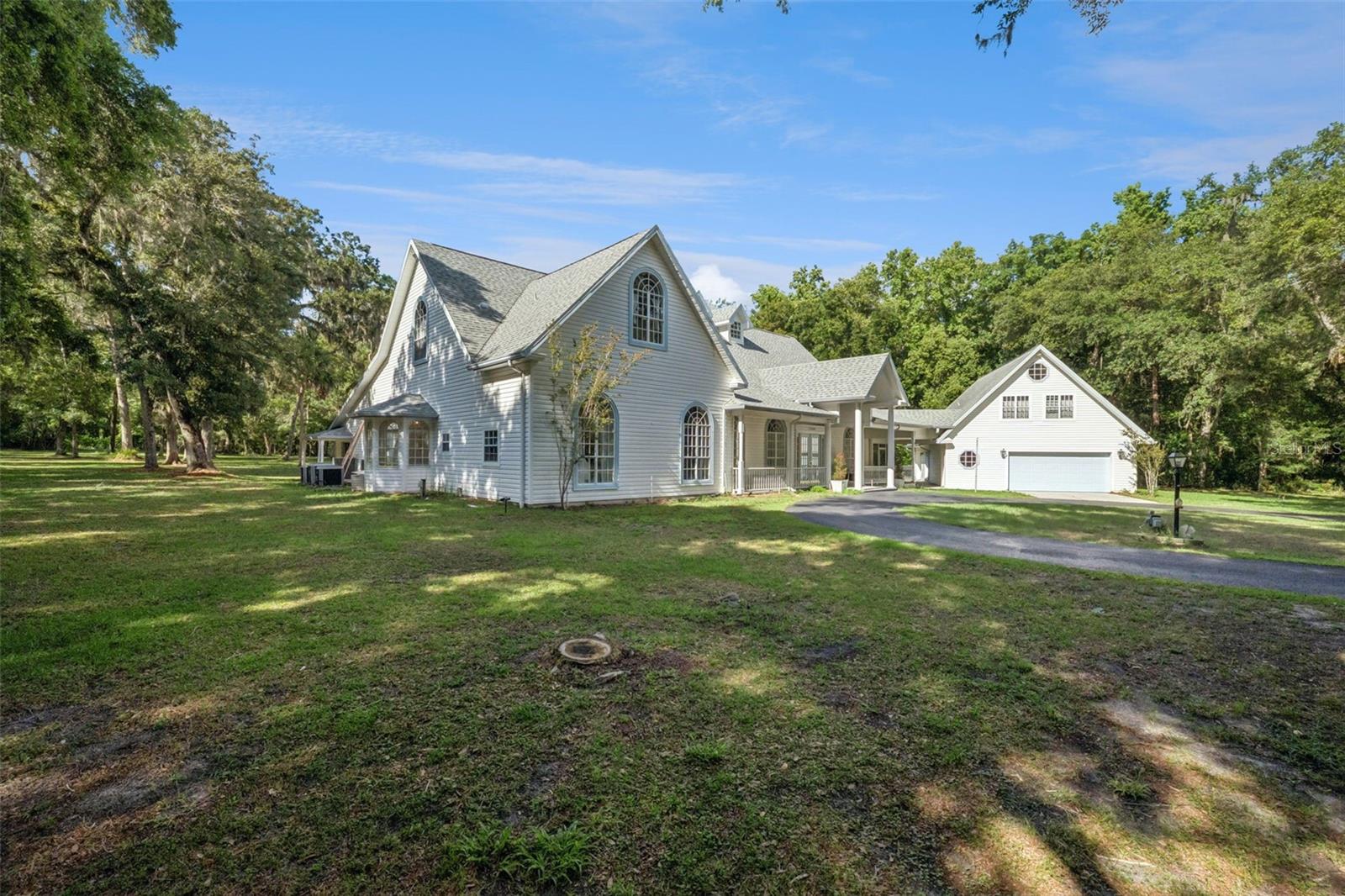 Image 3 of 68 For 21033 Violet Road