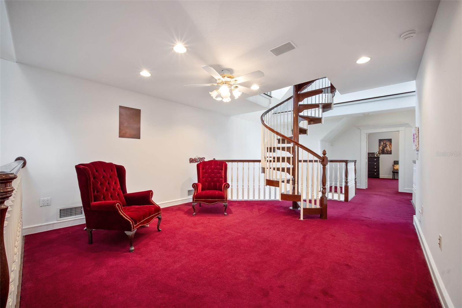 Image 31 of 68 For 21033 Violet Road
