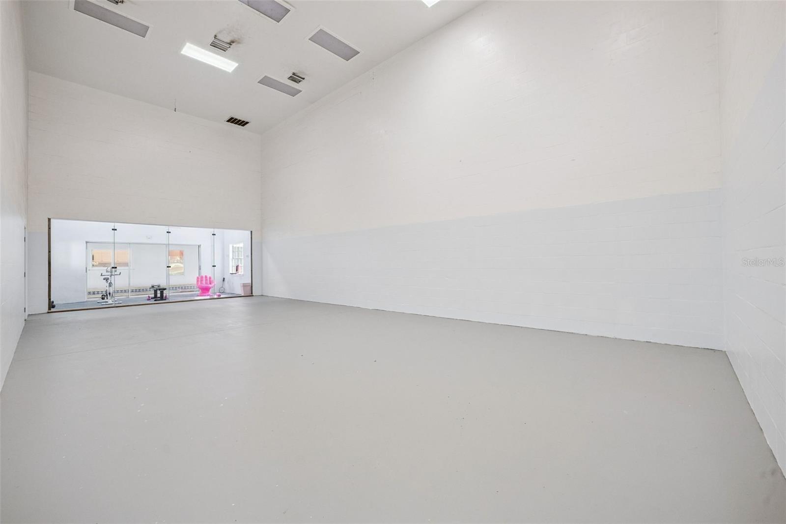 Image 41 of 68 For 21033 Violet Road