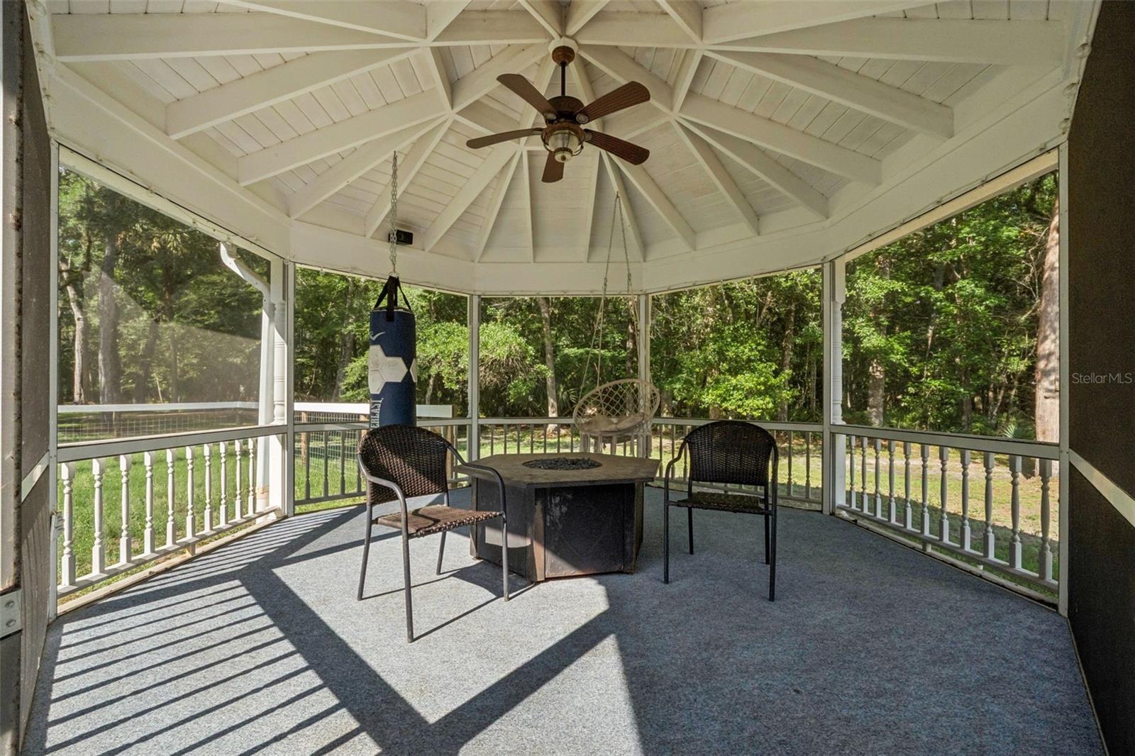 Image 43 of 68 For 21033 Violet Road