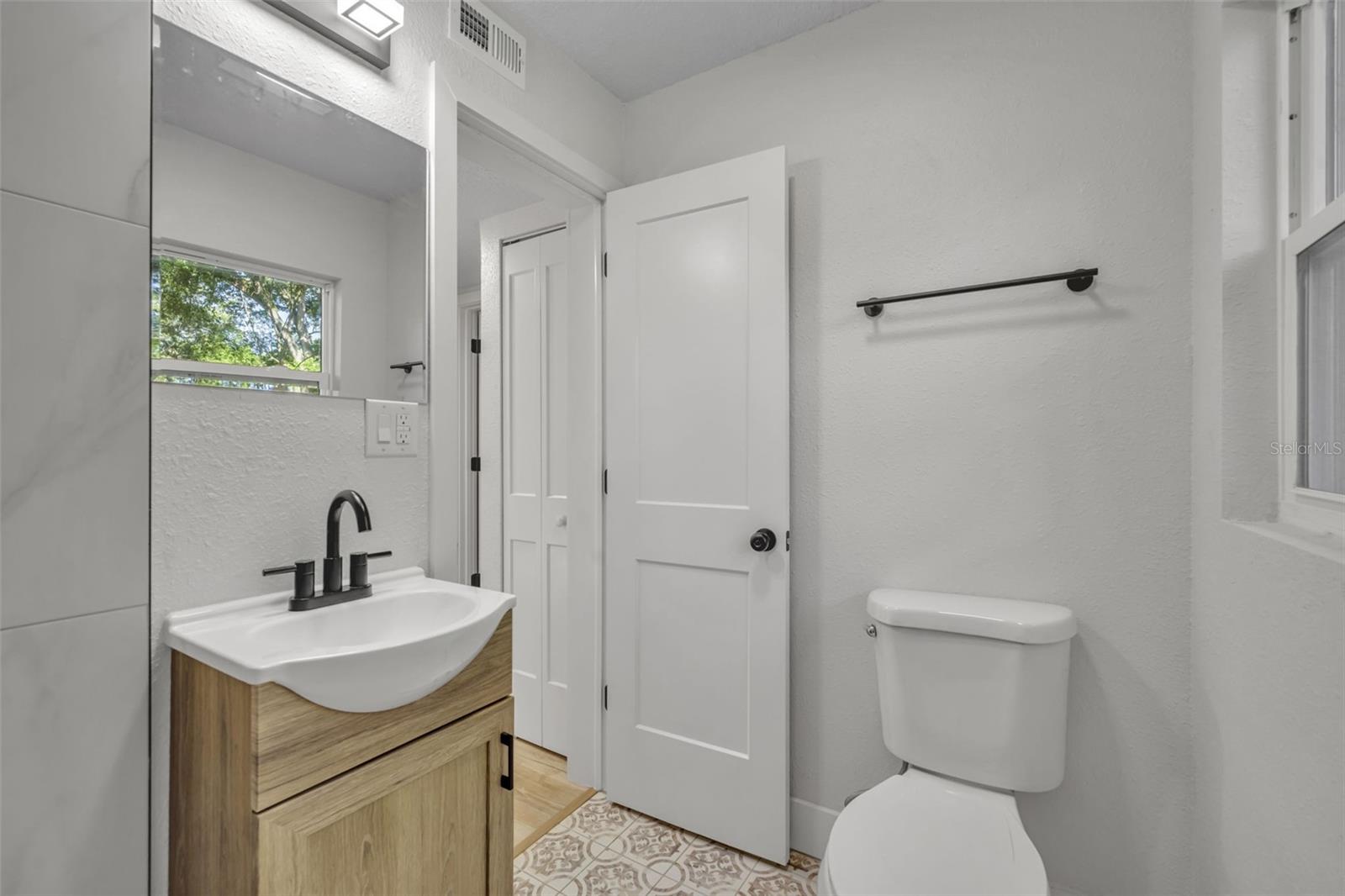 Image 17 of 28 For 2400 Orange Avenue