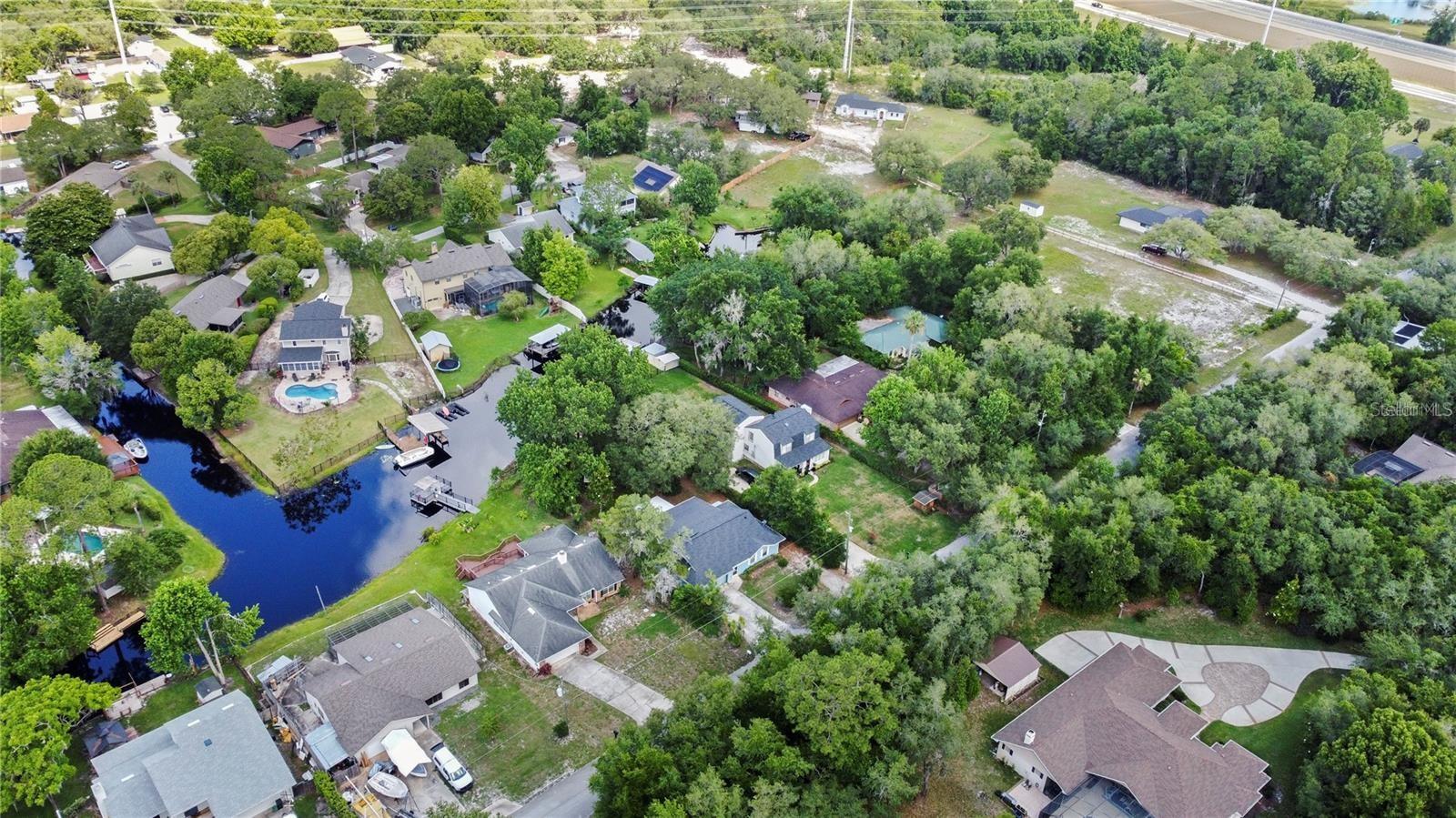 Image 13 of 49 For 240 Maureen Drive