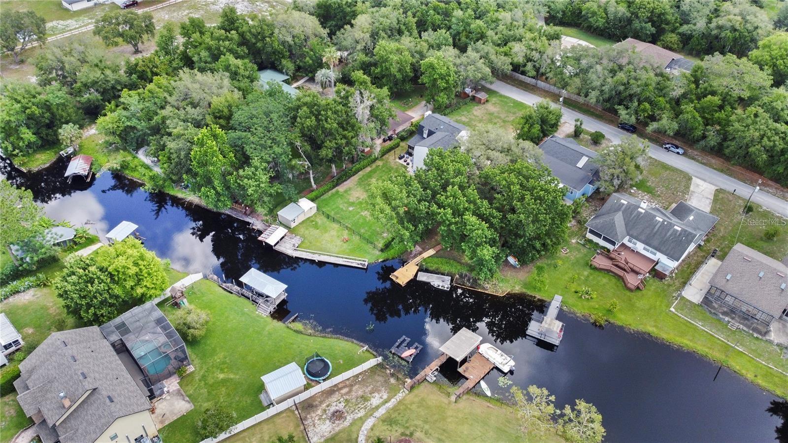 Image 18 of 49 For 240 Maureen Drive
