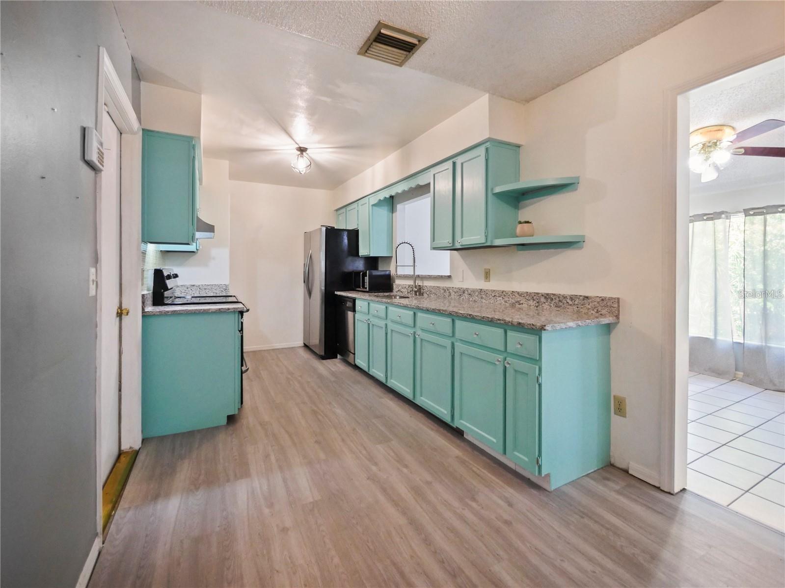 Image 3 of 49 For 240 Maureen Drive