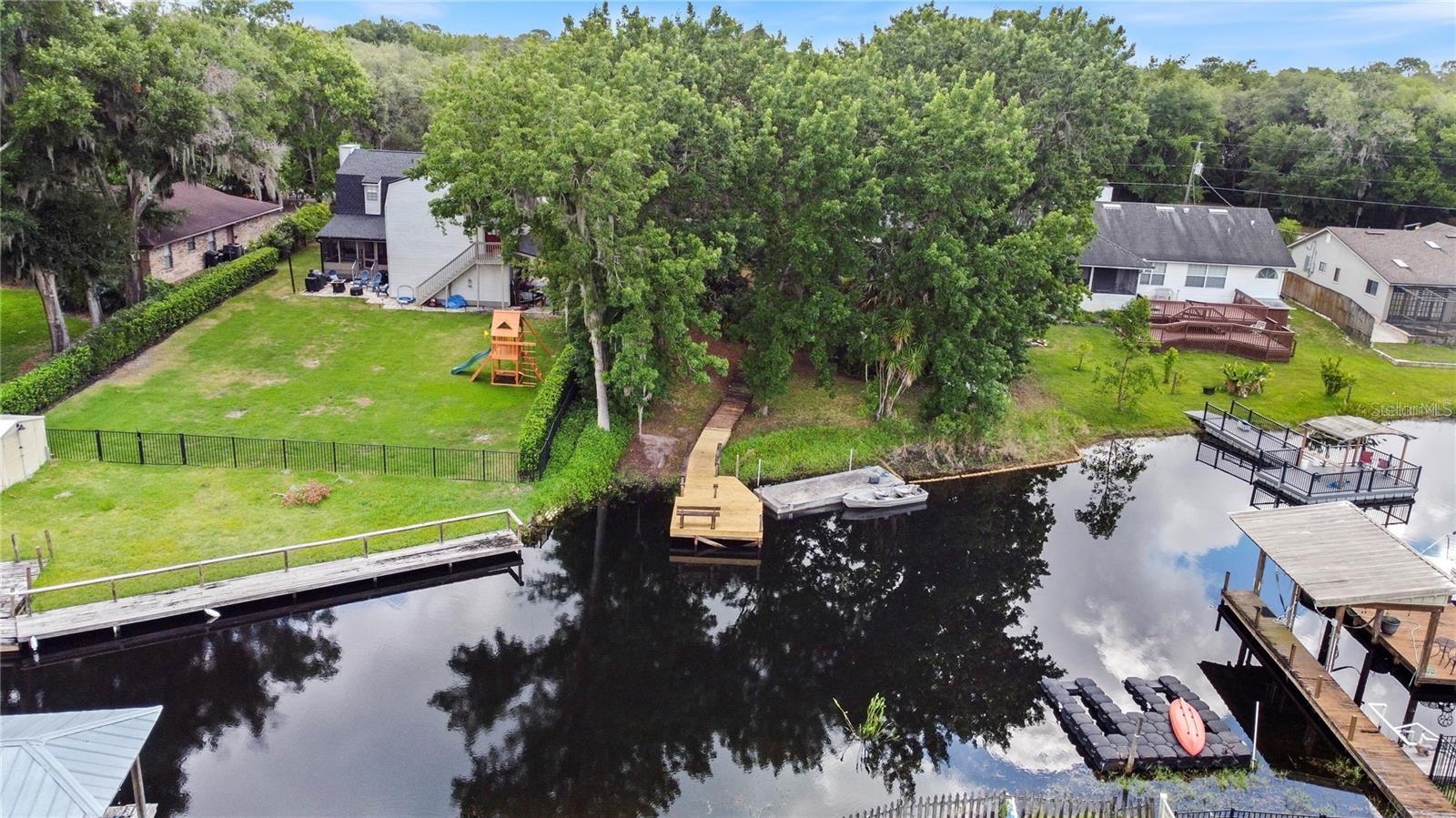Image 9 of 49 For 240 Maureen Drive
