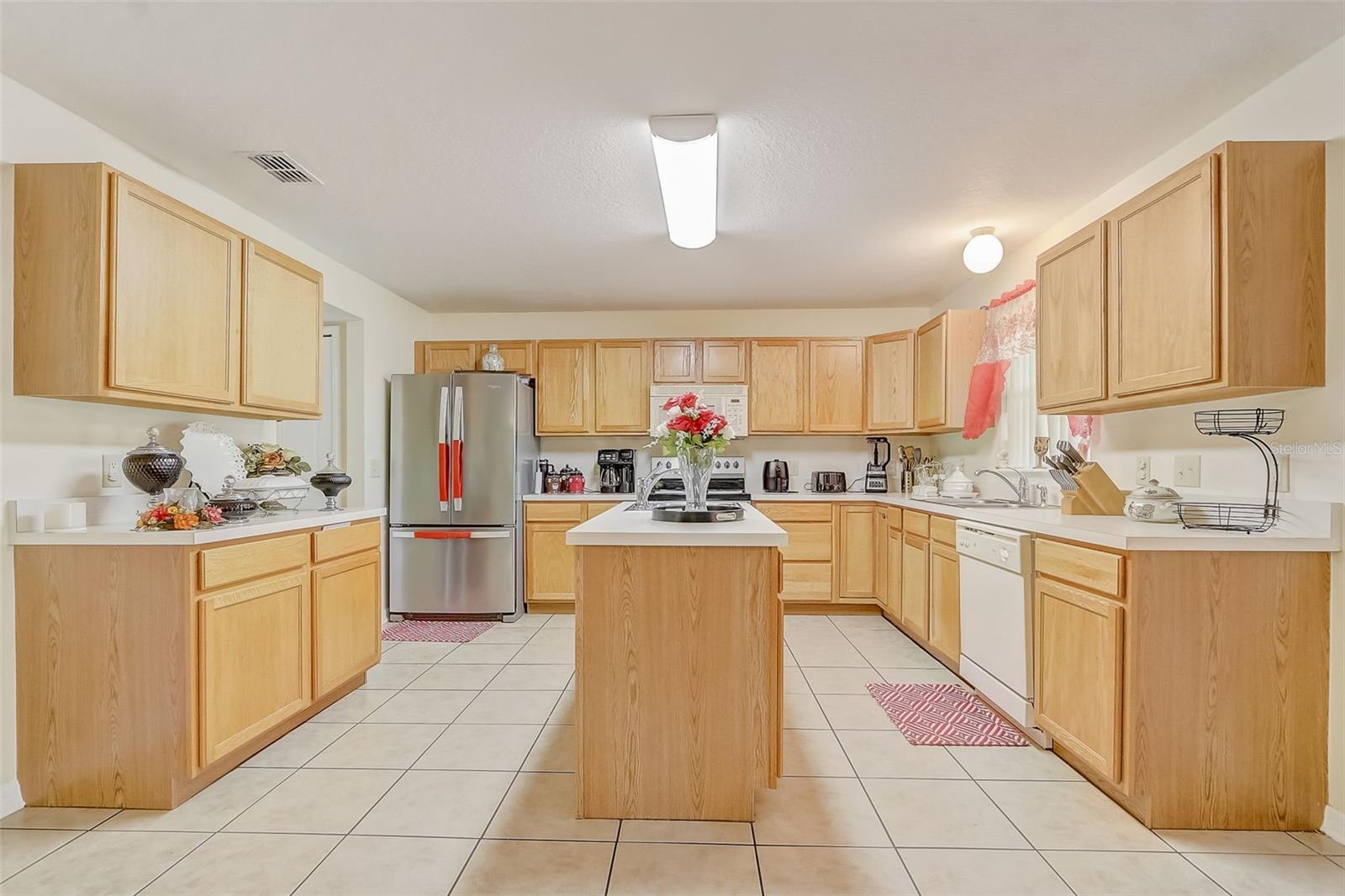 Image 16 of 51 For 2670 Palmetto Ridge Circle