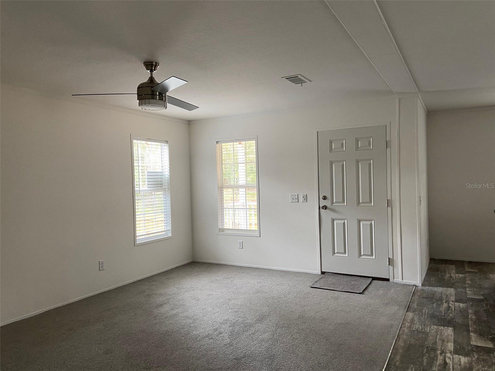 Listing photo id 28 for 11876 Keylime Drive