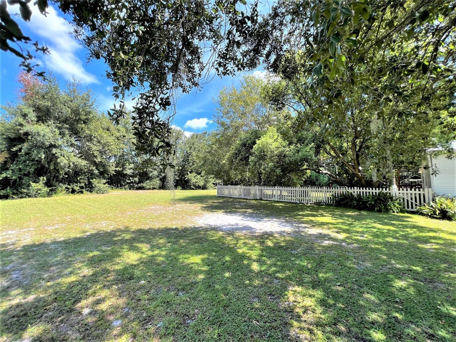 Listing photo id 39 for 7412 Sky Drive