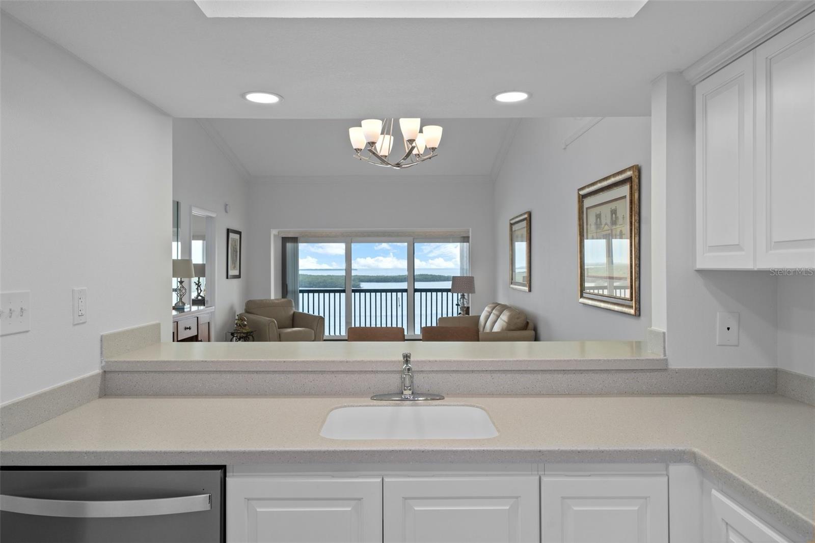 Image 11 of 62 For 4550 Bay Boulevard 1252