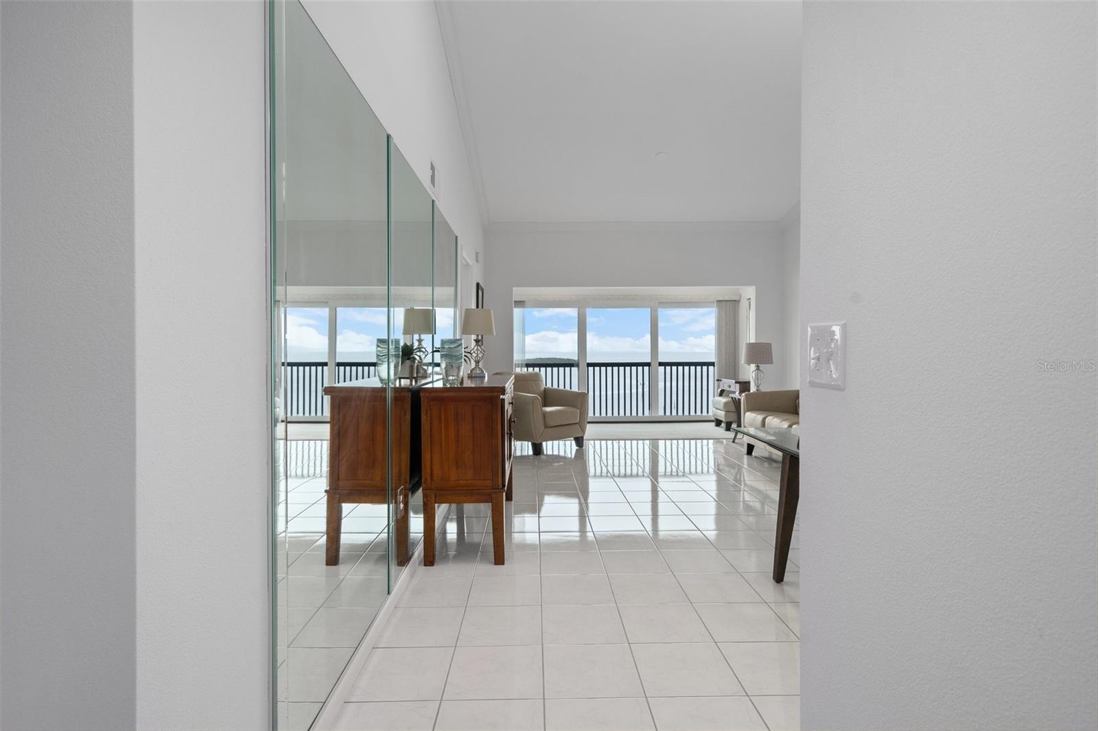 Image 7 of 62 For 4550 Bay Boulevard 1252