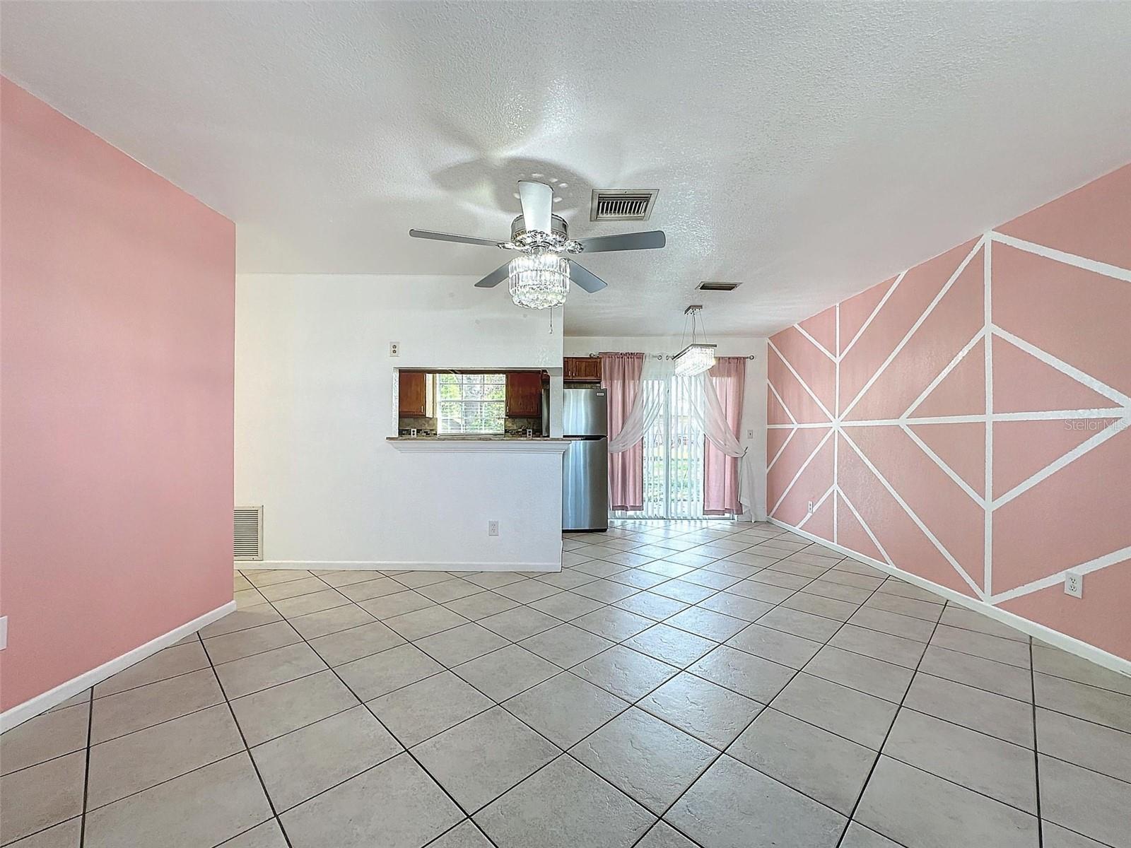 Listing photo id 20 for 12582 Elgin Boulevard