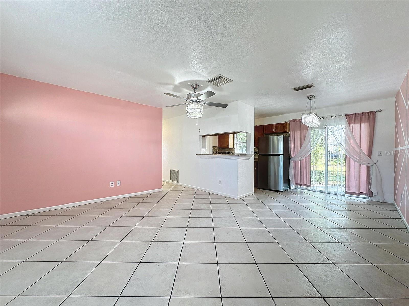 Listing photo id 21 for 12582 Elgin Boulevard