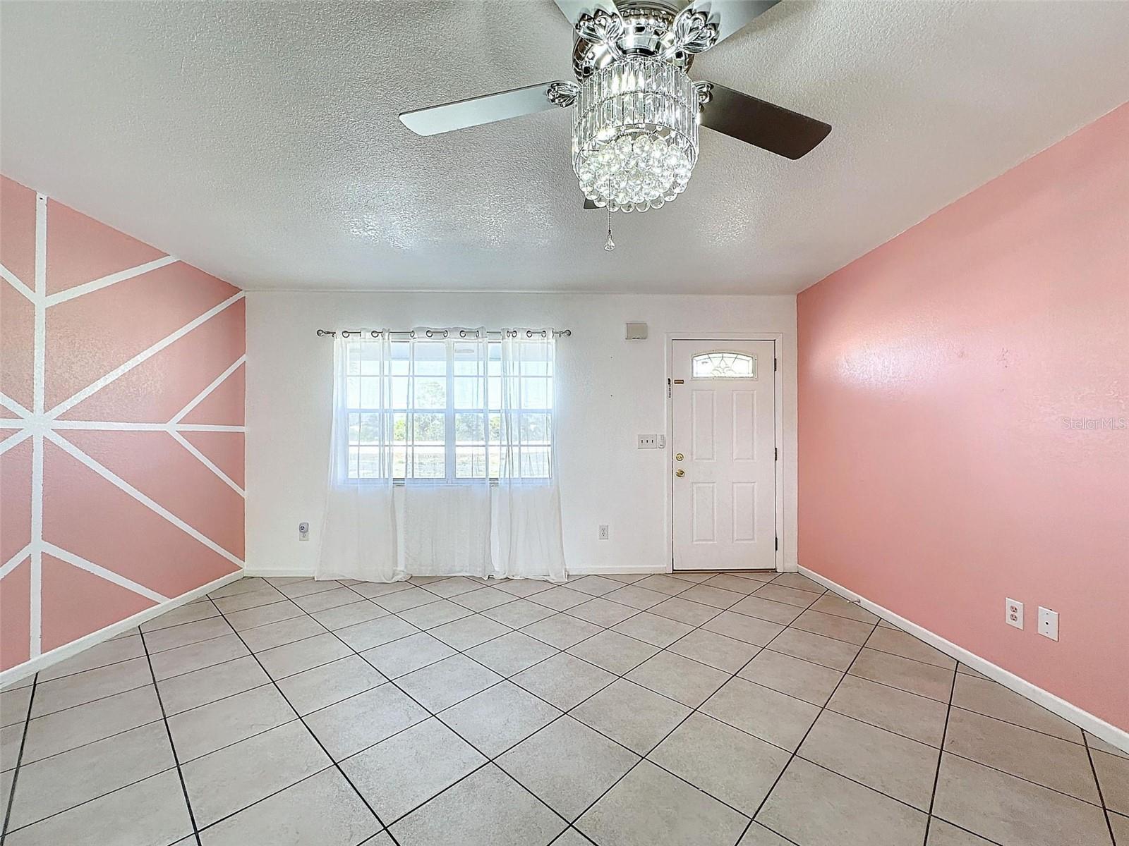 Listing photo id 22 for 12582 Elgin Boulevard