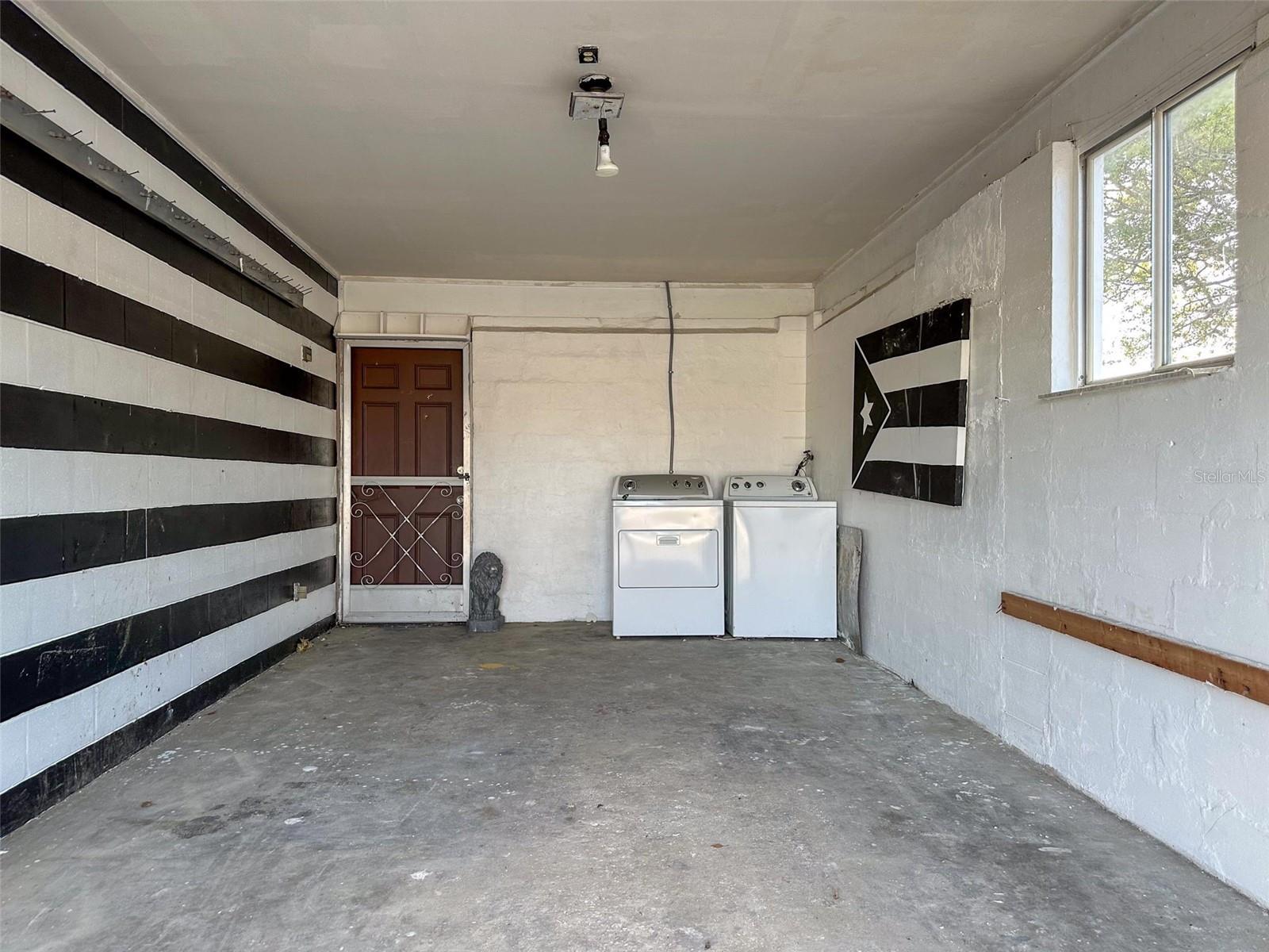 Listing photo id 34 for 12582 Elgin Boulevard
