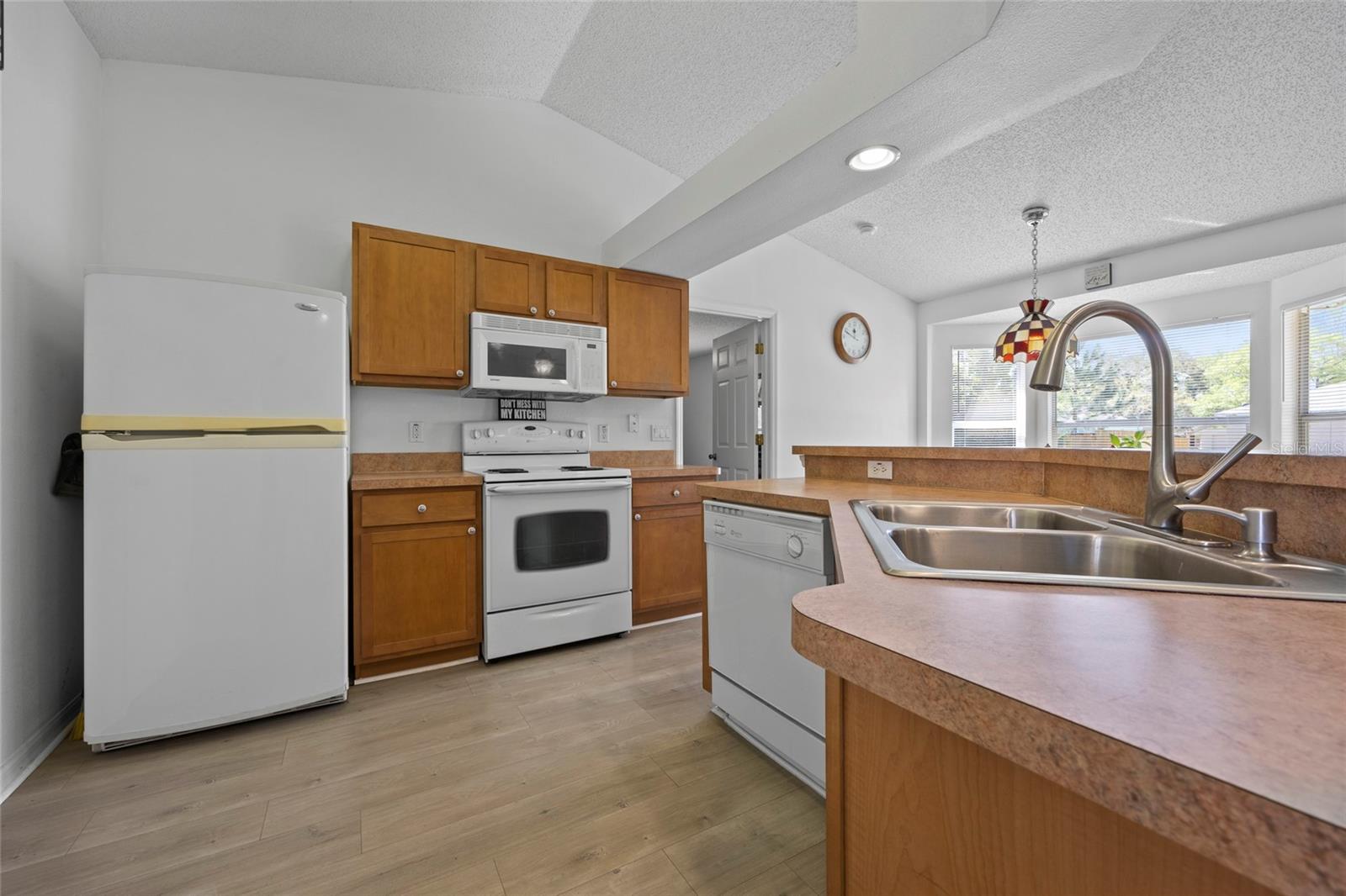 Image 15 of 46 For 62 Belvedere Lane