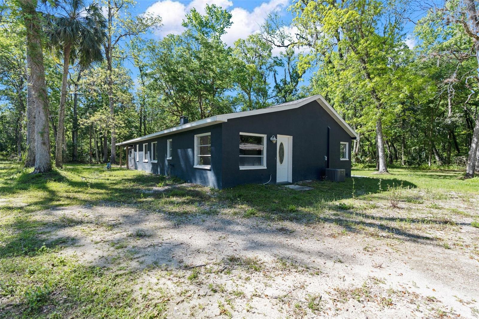 Listing photo id 50 for 17367 Lake Lindsey Road