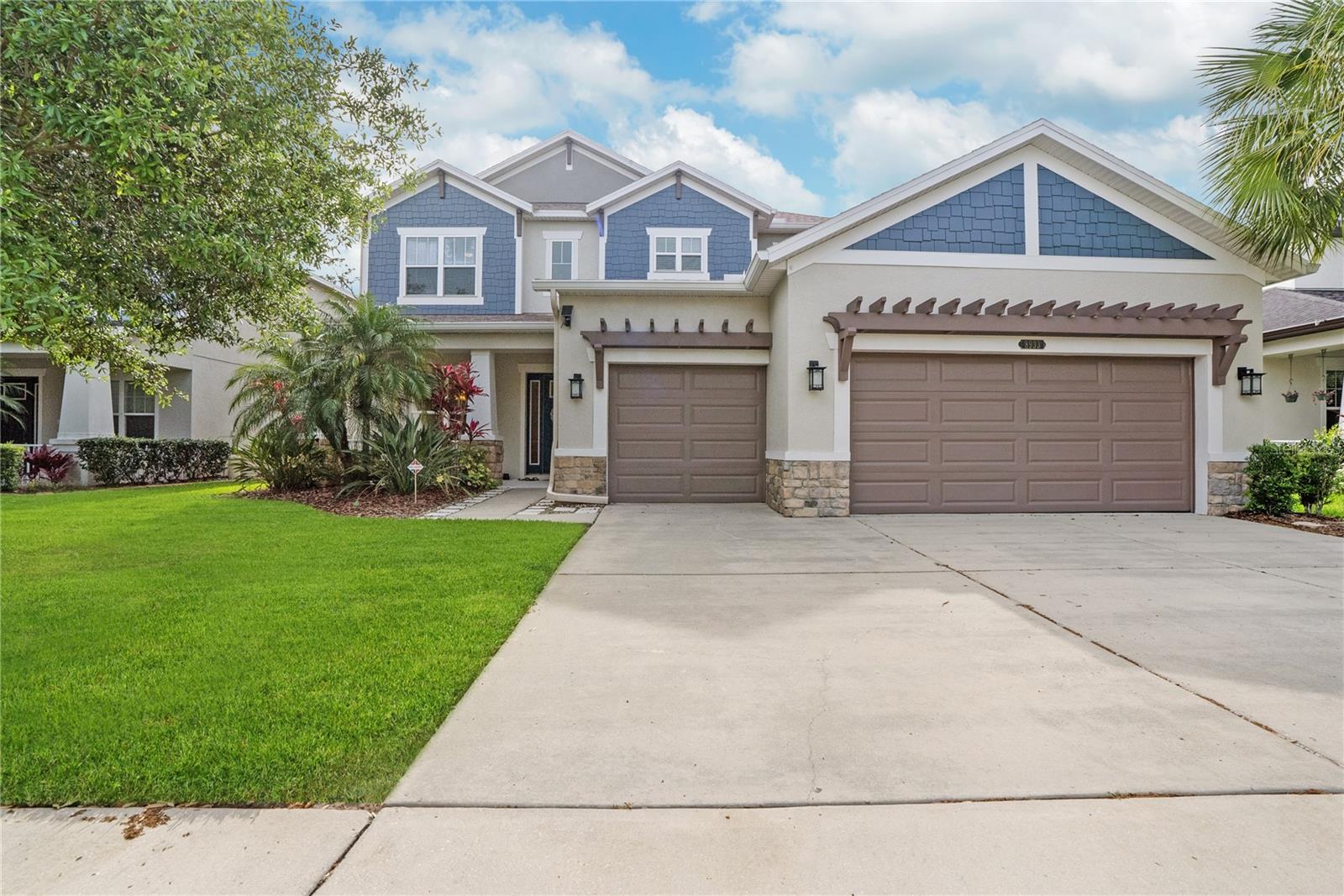 Details for 8933 Bella Vita Circle, LAND O LAKES, FL 34637