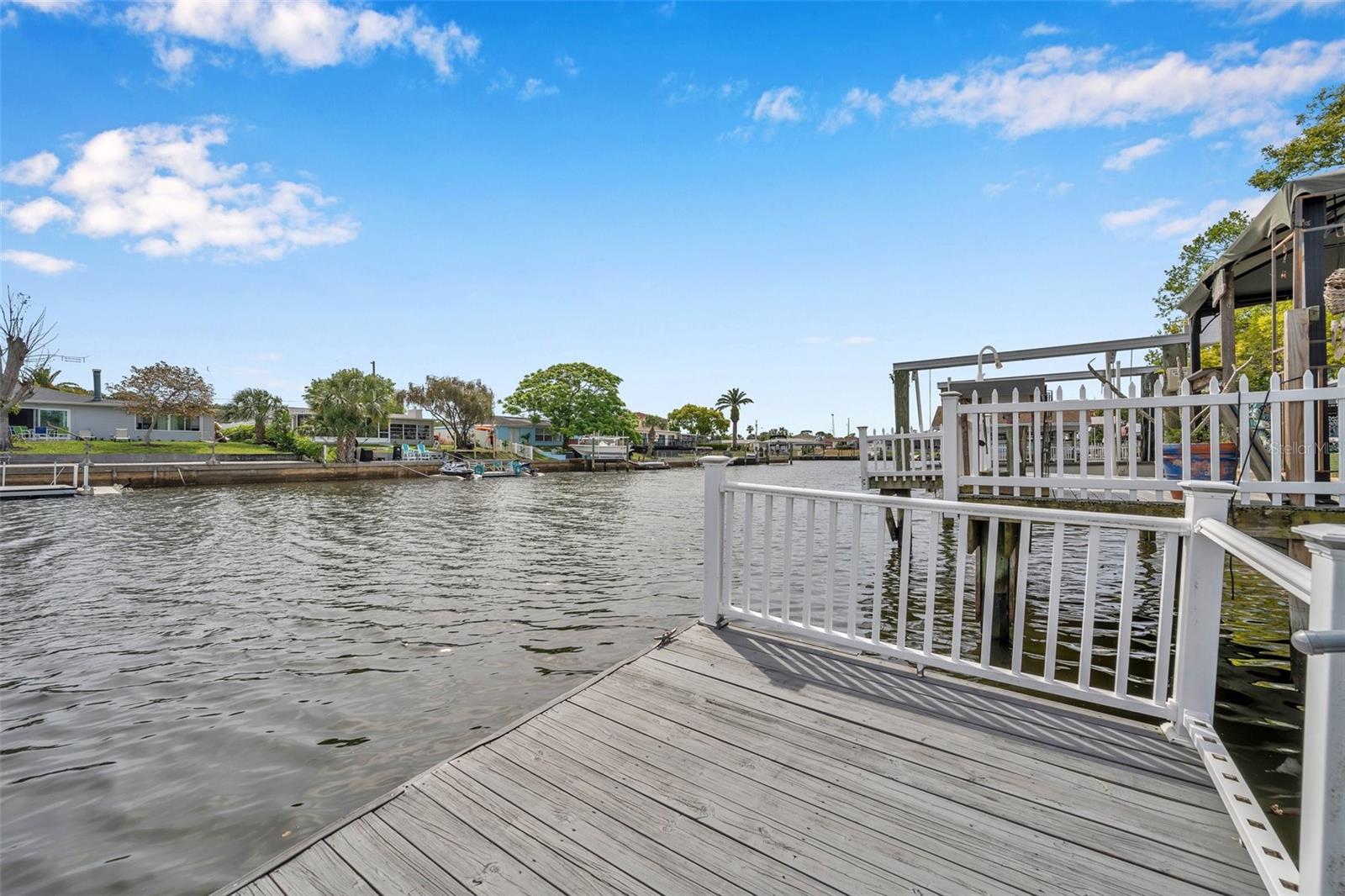 Listing photo id 55 for 12620 3rd Isle