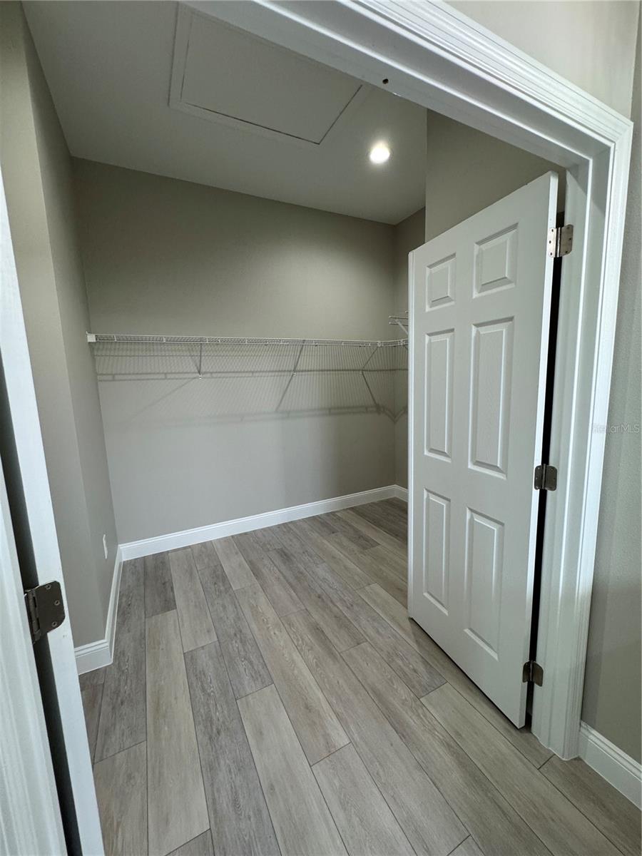 Image 25 of 41 For 4101 Valley Brook Court