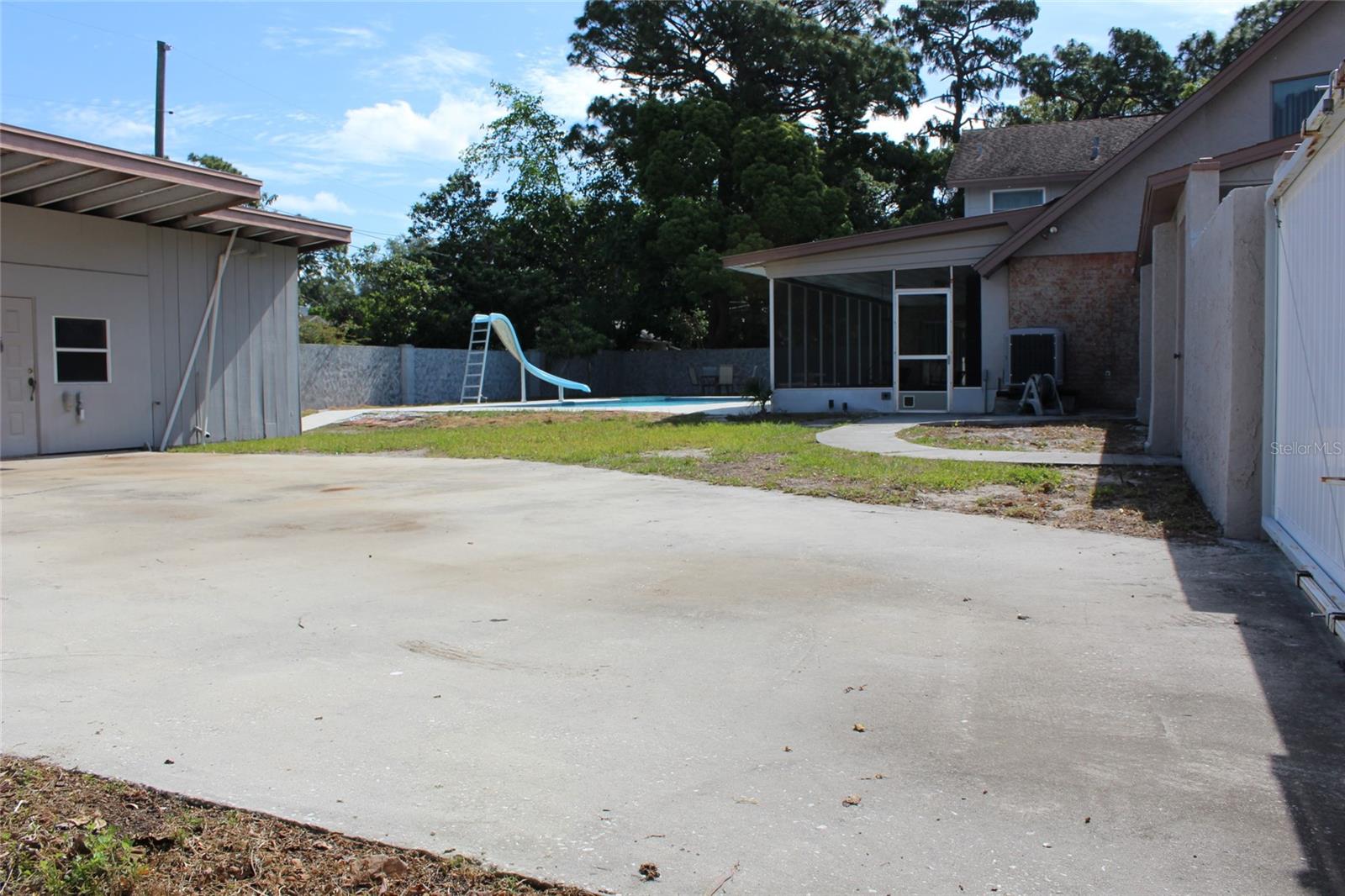 Listing photo id 76 for 1710 Tallahassee Drive