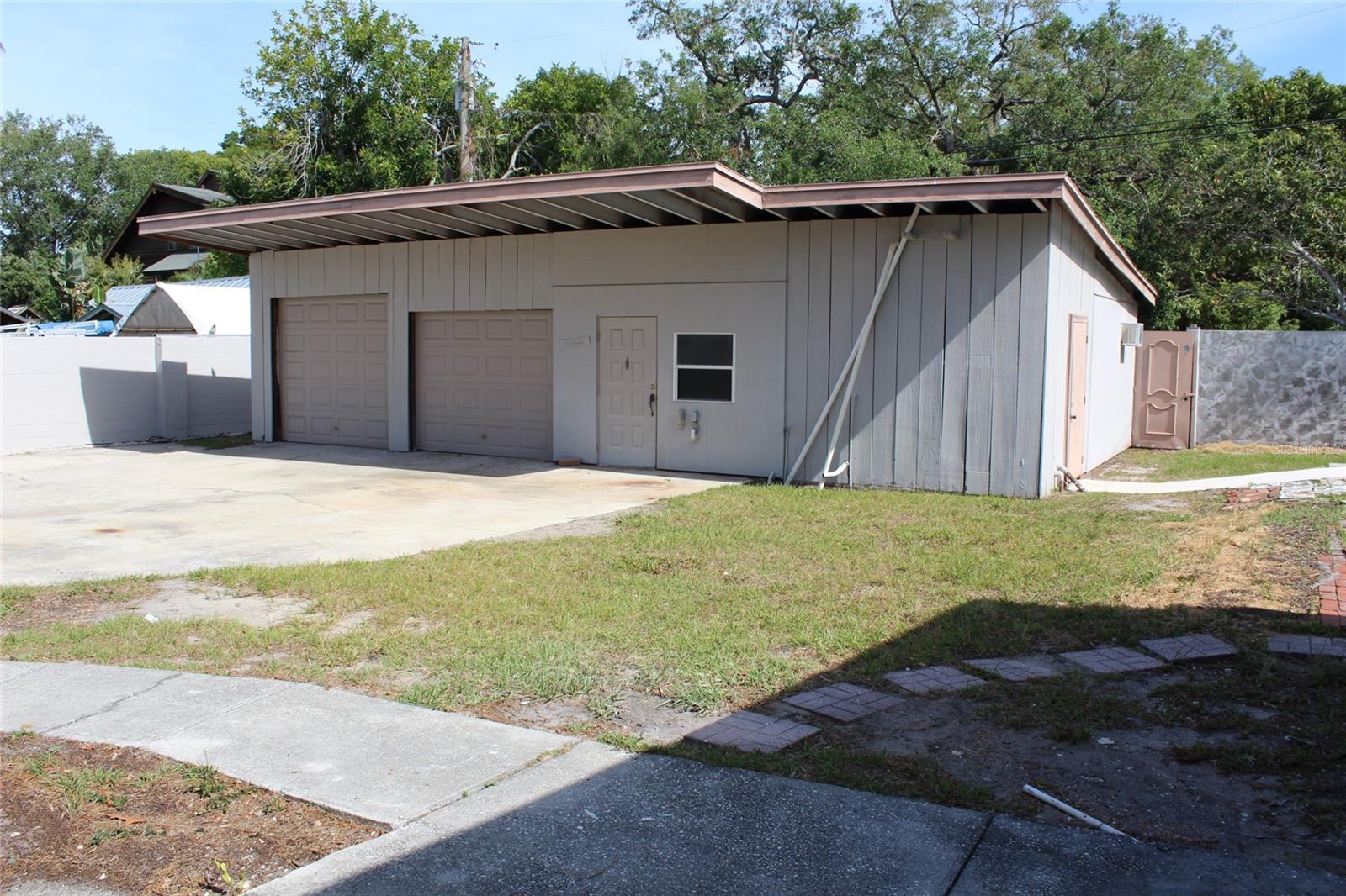 Listing photo id 79 for 1710 Tallahassee Drive