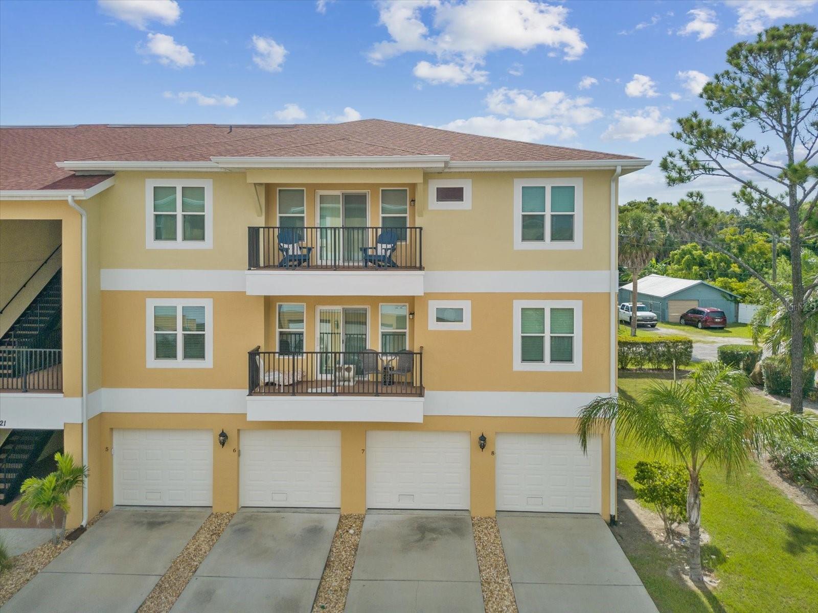 Image 1 of 69 For 6421 Banyan Boulevard 304