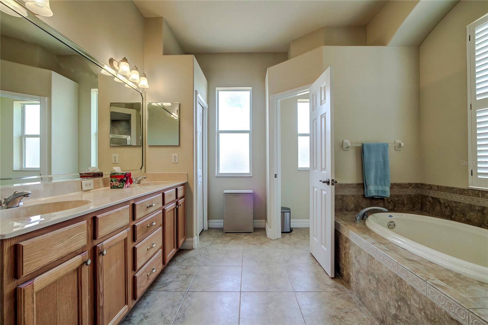 Listing photo id 36 for 14905 Copeland Way