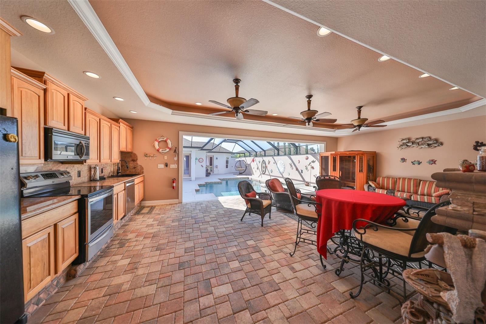 Listing photo id 48 for 3383 Misty View Drive