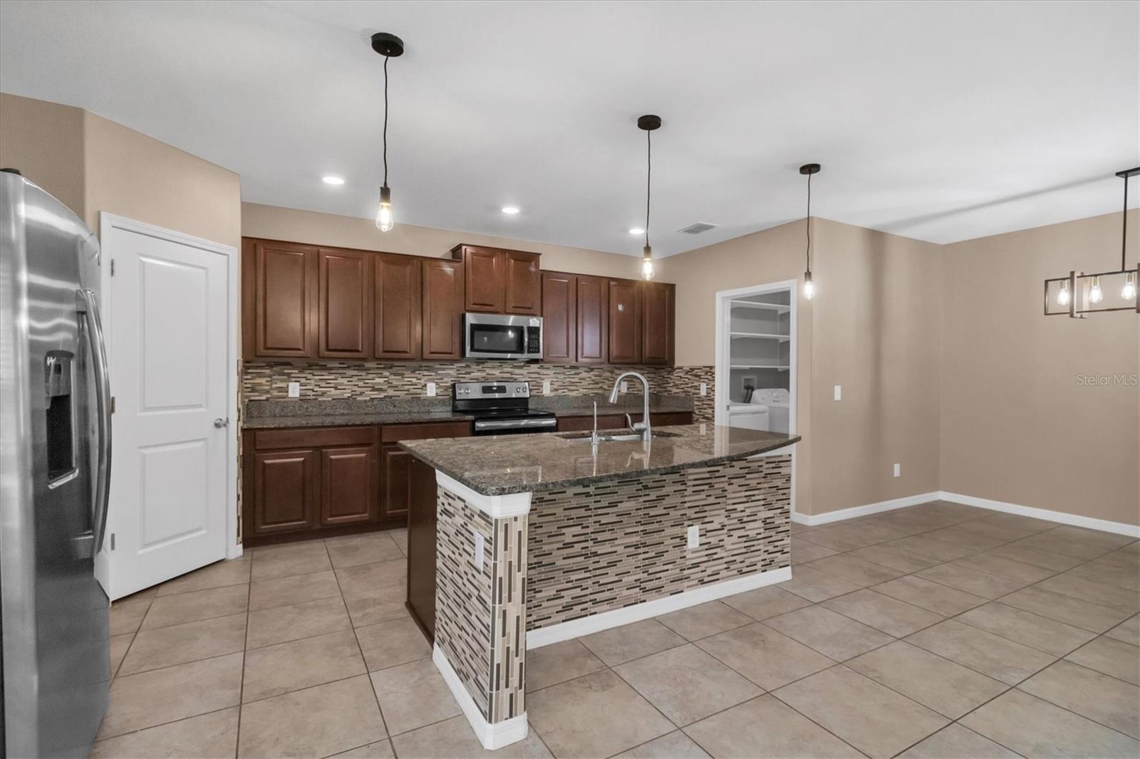 Listing photo id 13 for 13439 Marble Sands Court