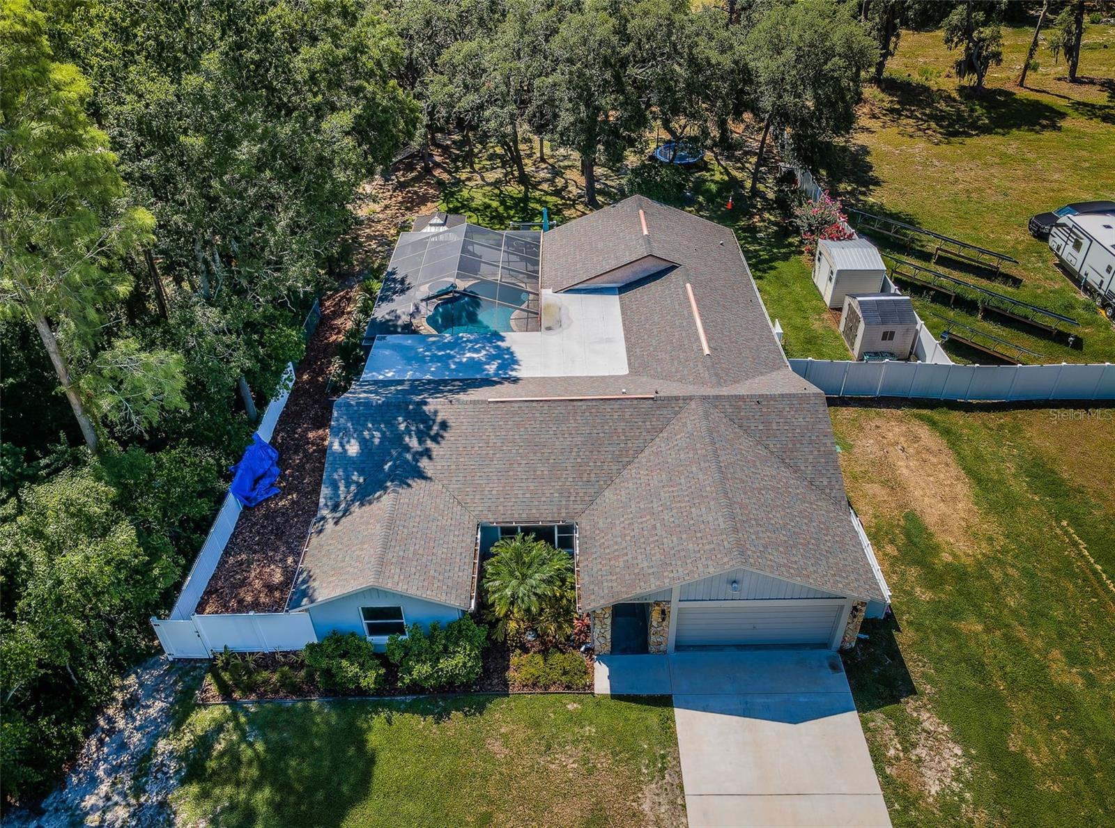 Listing photo id 70 for 6858 Copperfield Drive