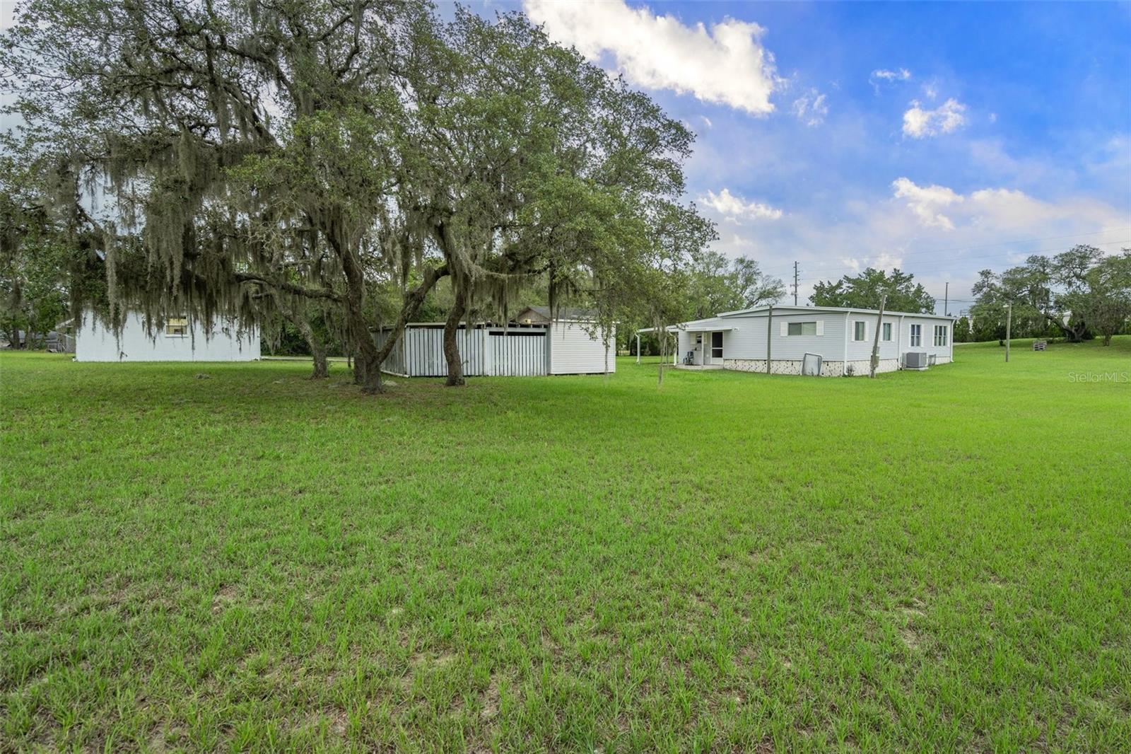 Listing photo id 3 for 13255 Jacqueline Road