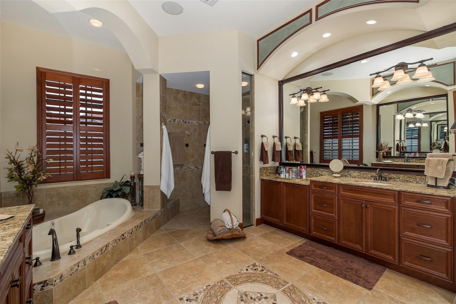 Listing photo id 15 for 1147 Tuscany Drive