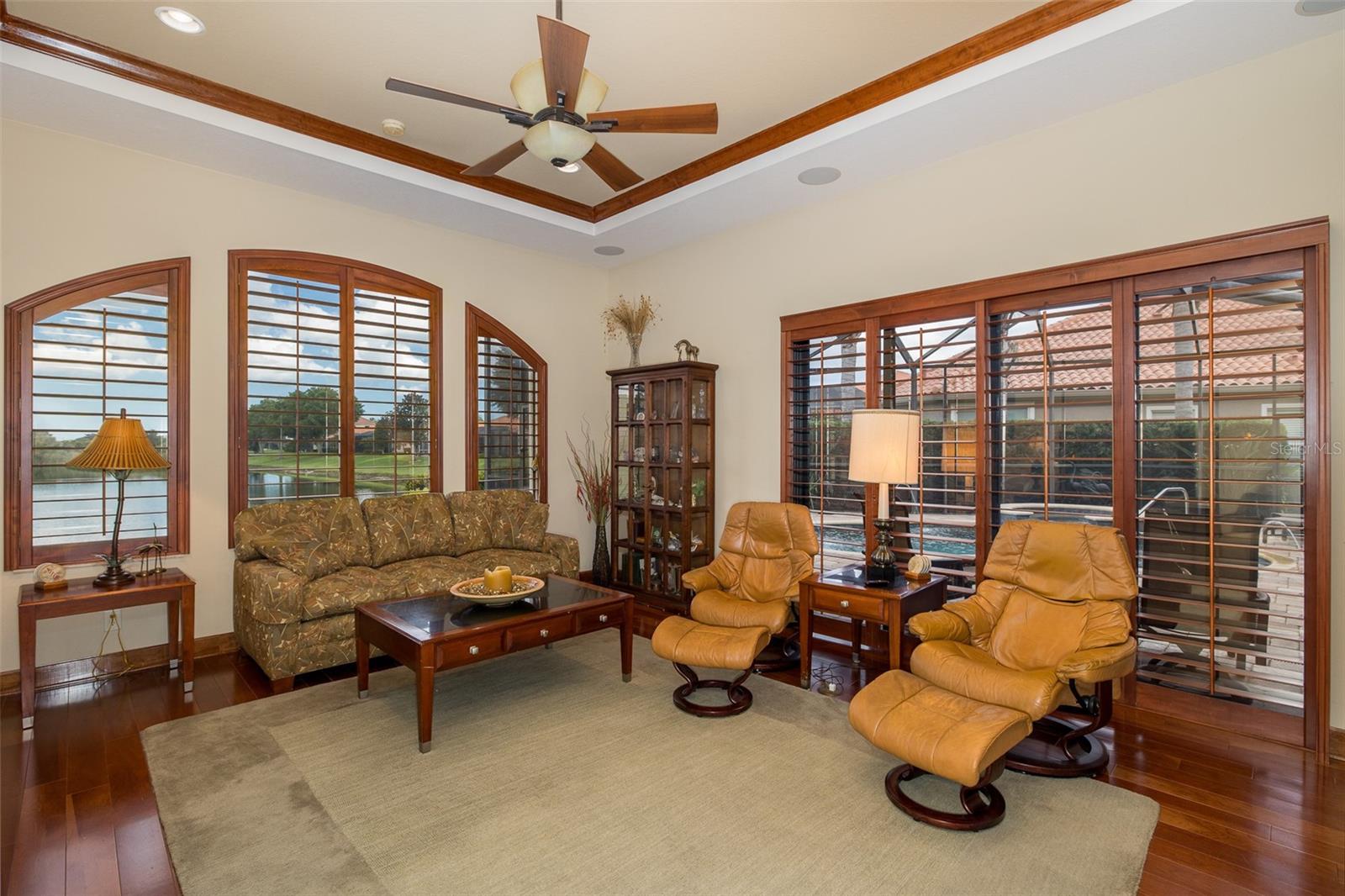 Listing photo id 27 for 1147 Tuscany Drive