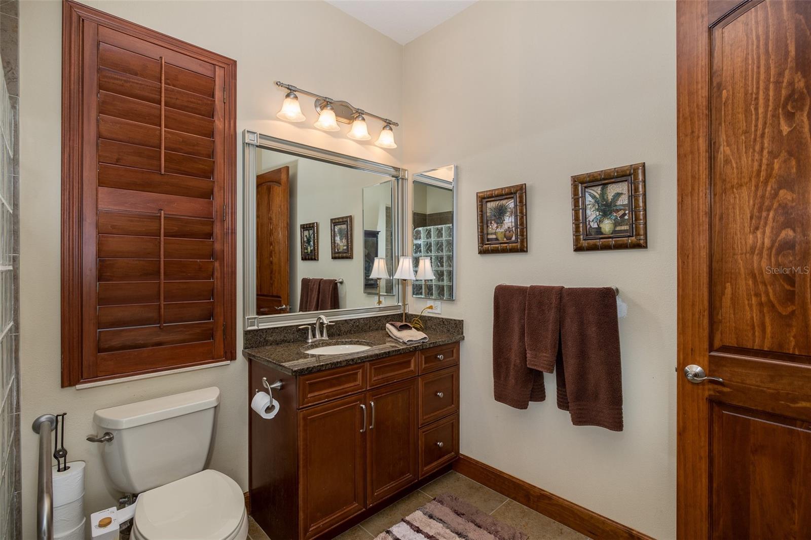 Listing photo id 33 for 1147 Tuscany Drive