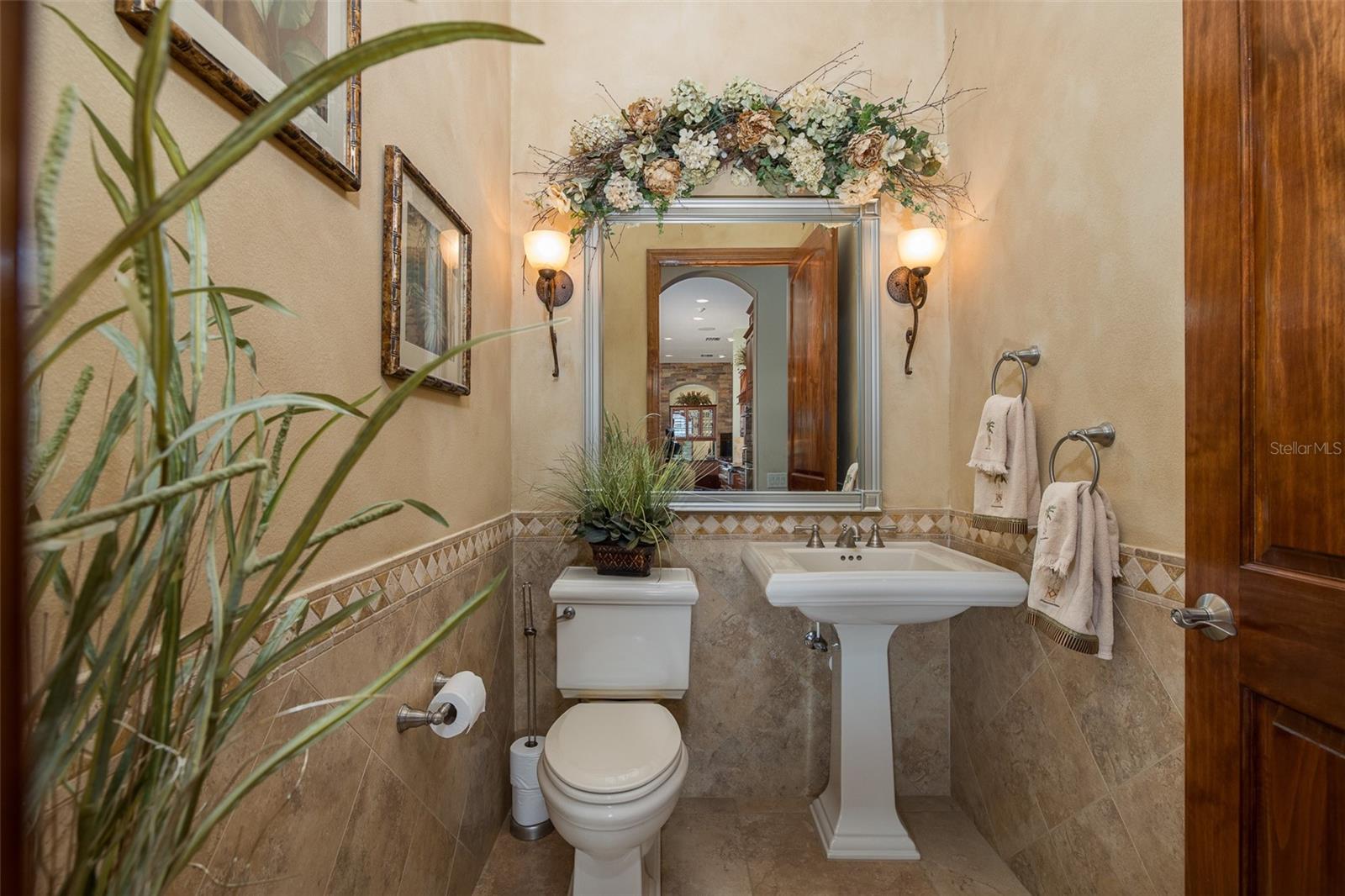 Listing photo id 37 for 1147 Tuscany Drive