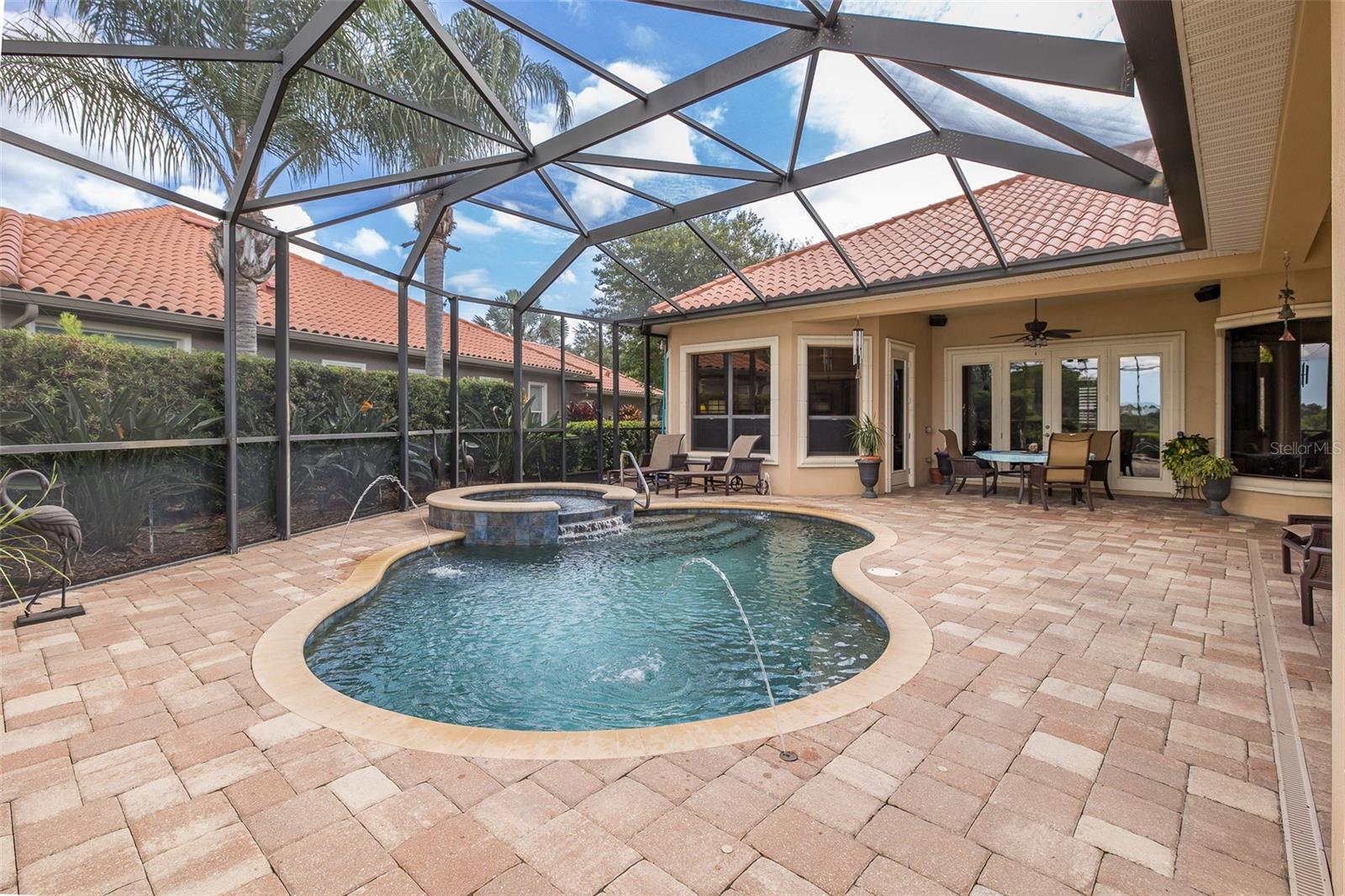 Listing photo id 39 for 1147 Tuscany Drive