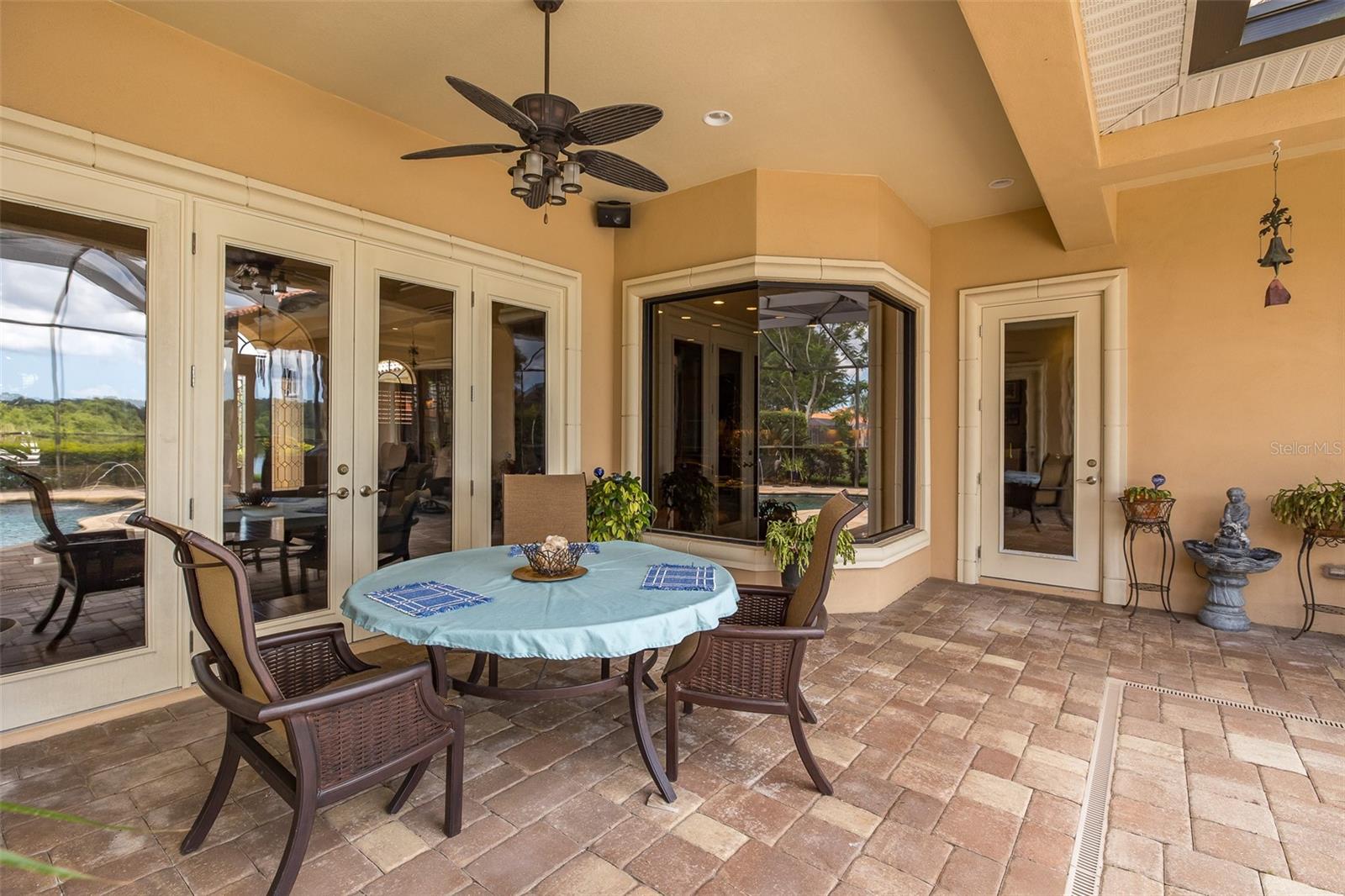 Listing photo id 45 for 1147 Tuscany Drive