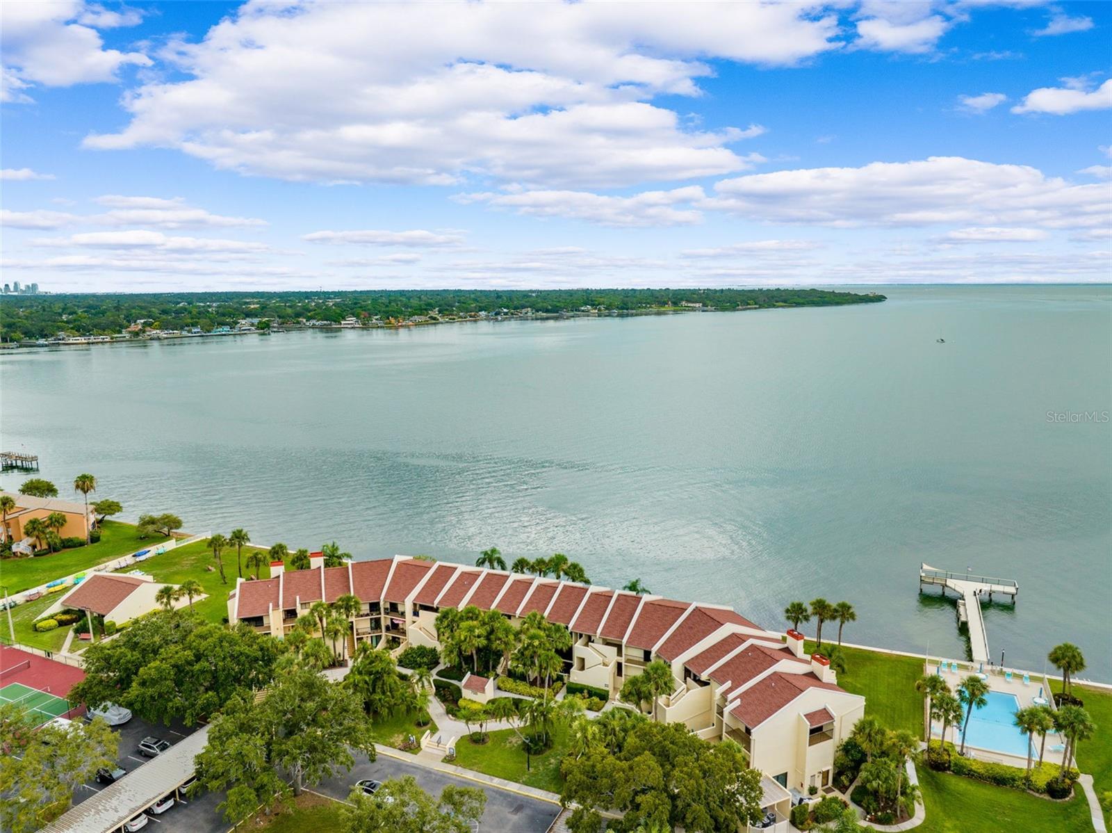 Listing photo id 39 for 7500 Sunshine Skyway Lane S 205