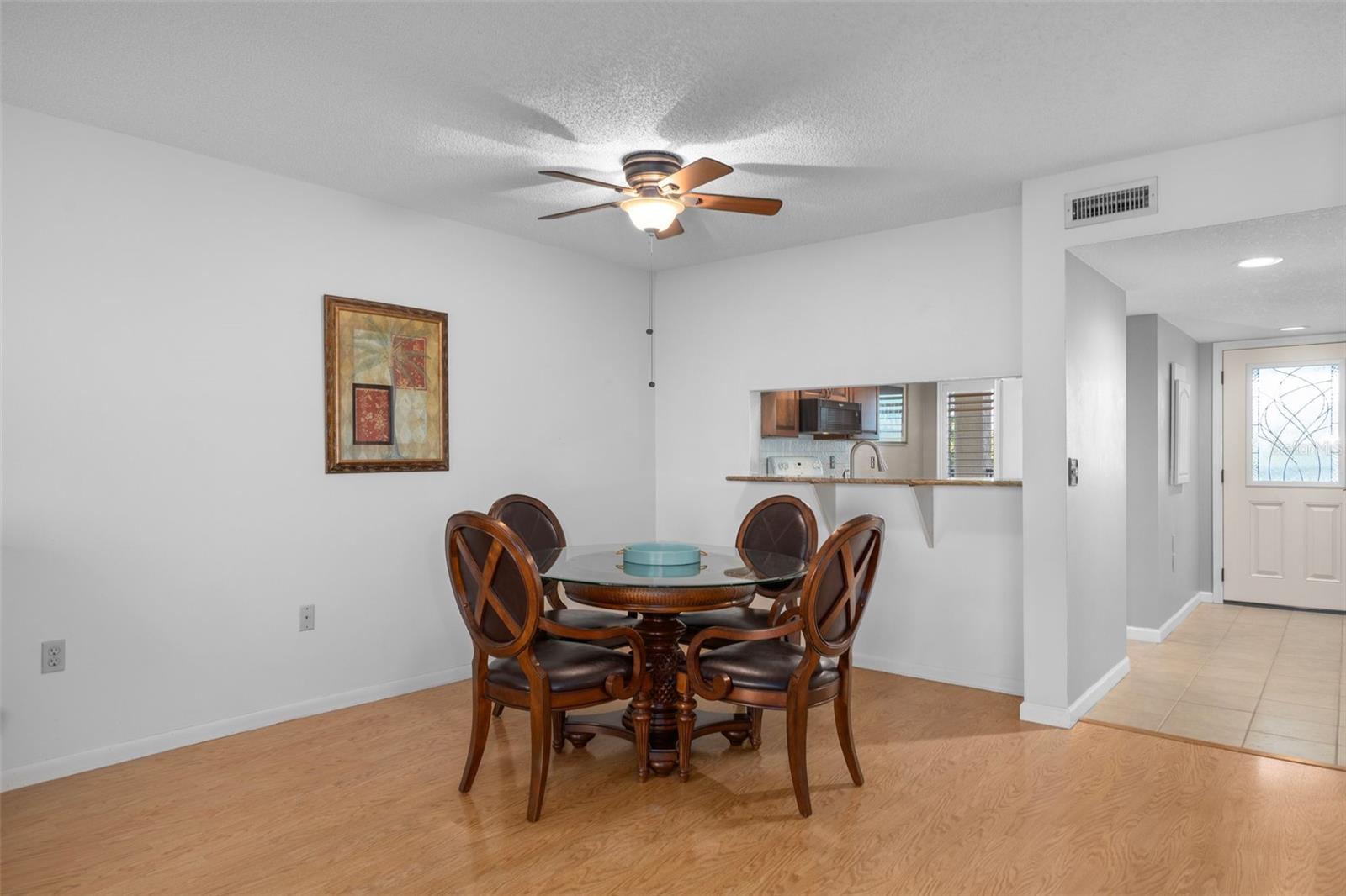 Listing photo id 17 for 8251 Brent Street 915