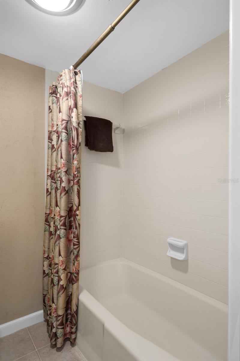 Listing photo id 38 for 8251 Brent Street 915